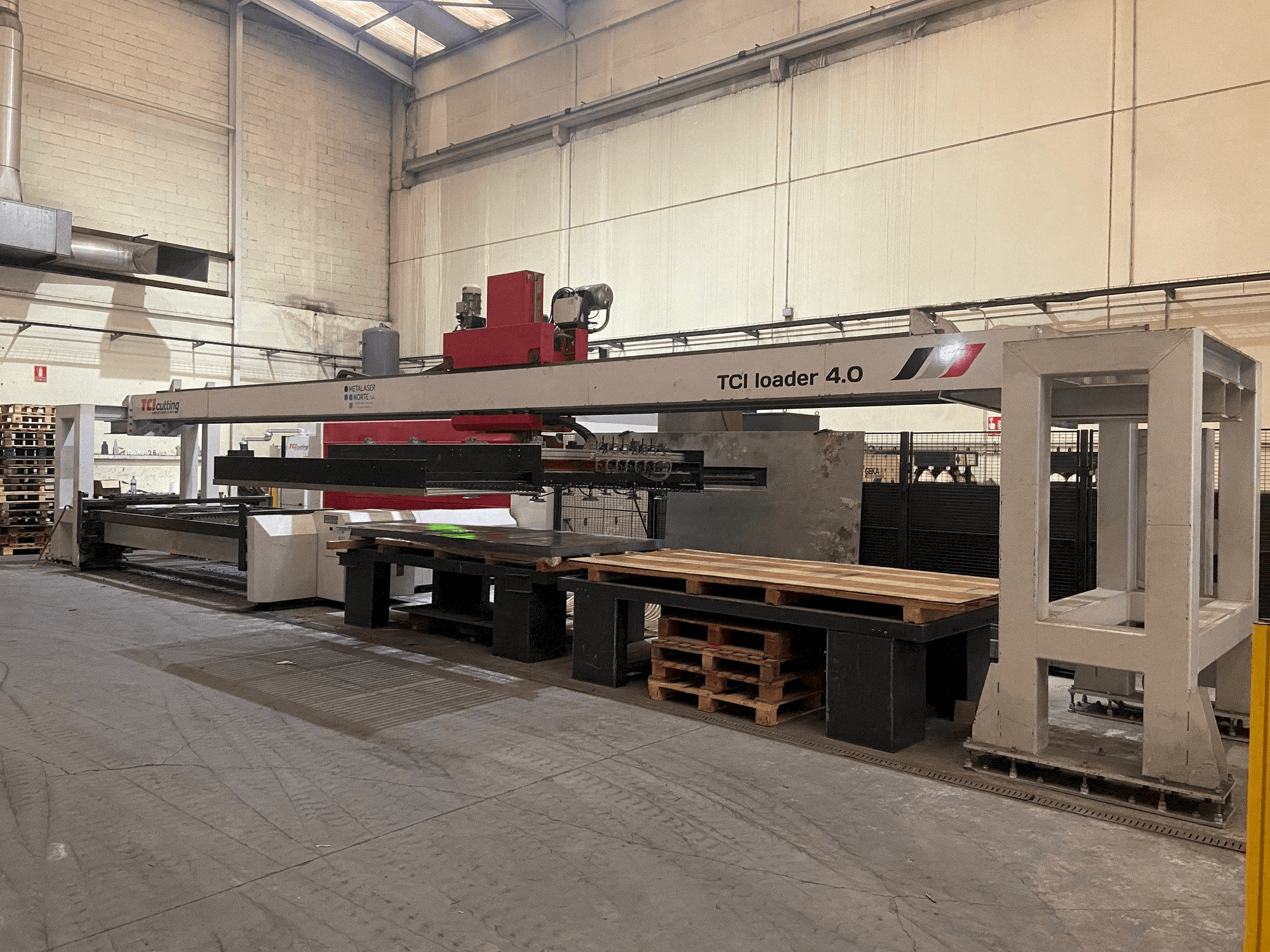 Prikaz stroja TCI Smartline Fiber 4020 sprijeda