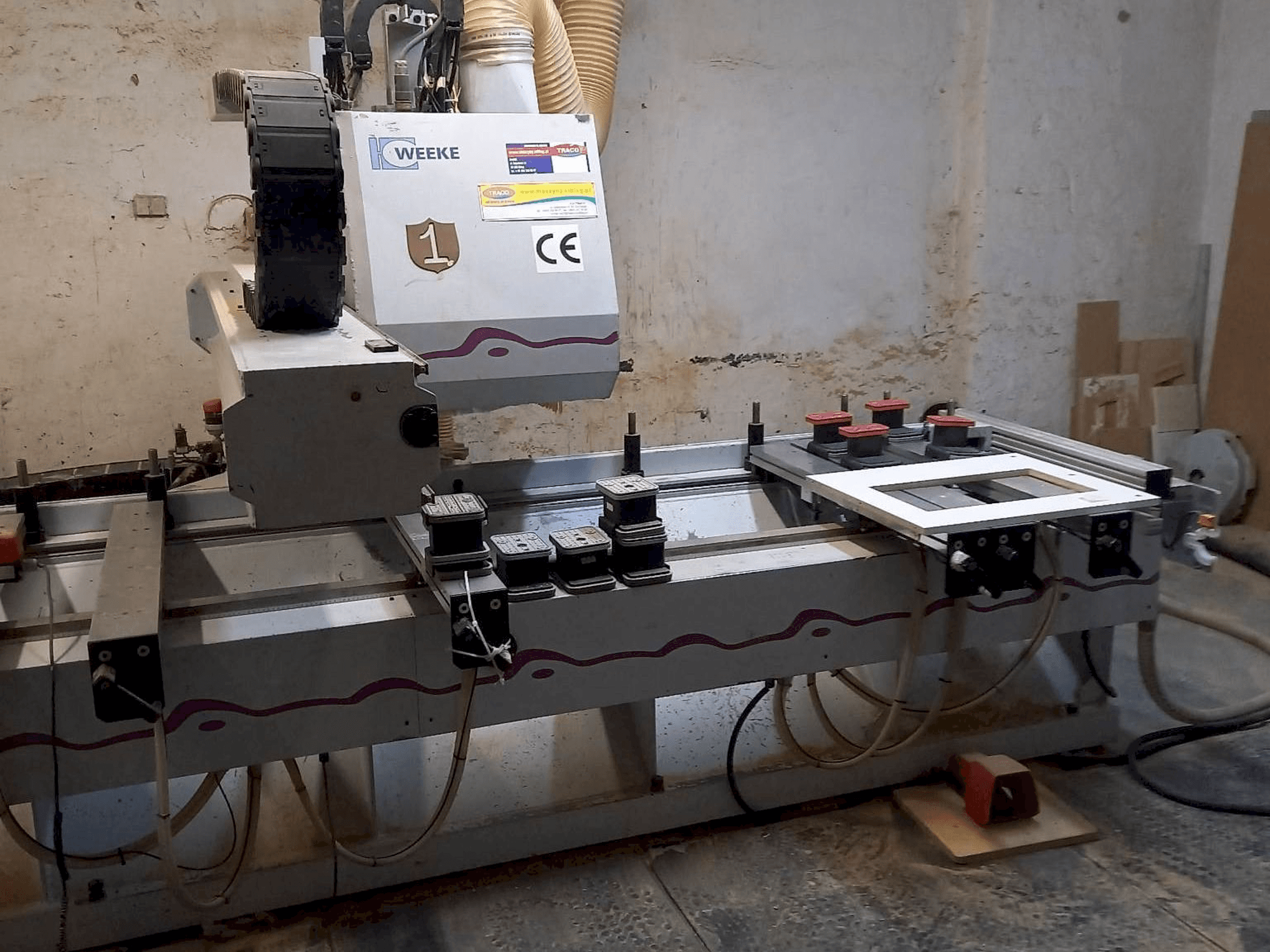 Prikaz stroja Weeke Optimat BHC 280 sprijeda