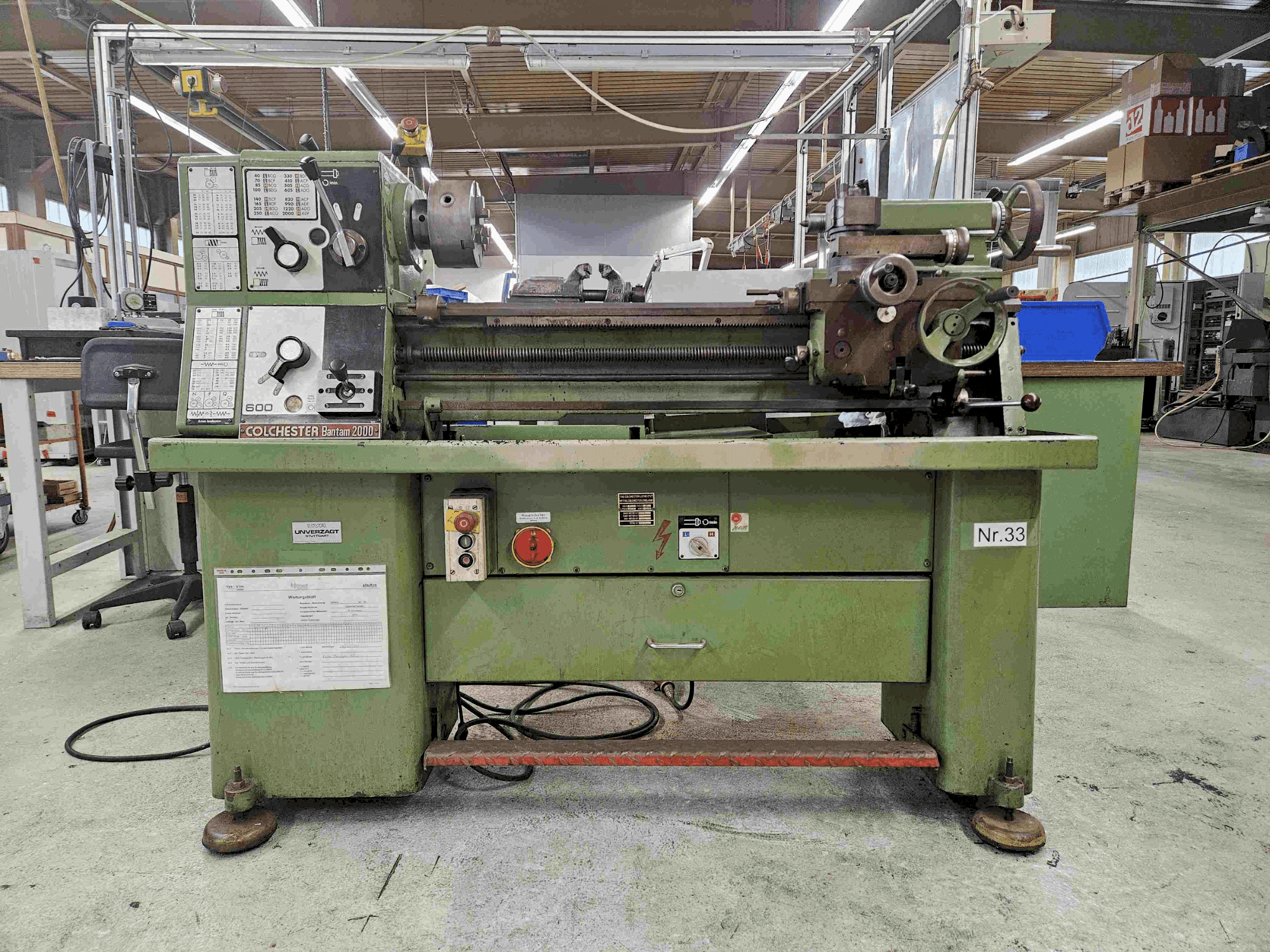 Prikaz stroja Colchester Bantam 2000 sprijeda