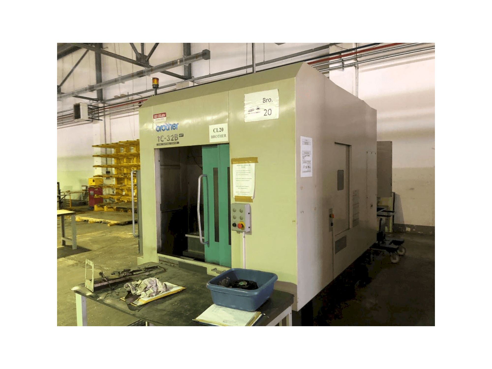 Prikaz stroja Brother TC 32B sprijeda