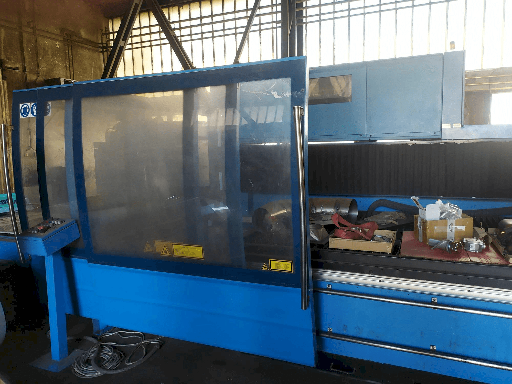Prikaz stroja Prima Industrie Platino 1530HS sprijeda
