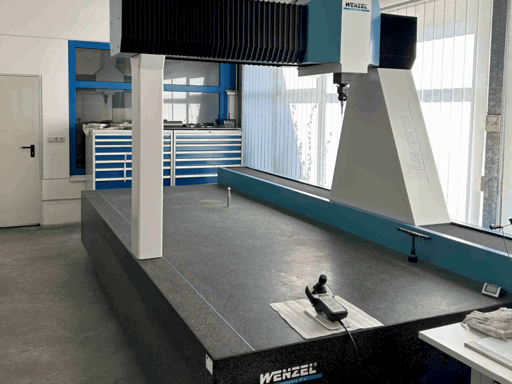 Prikaz stroja Wenzel LH 1210 sprijeda