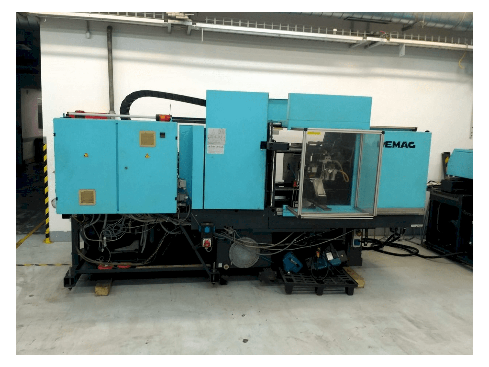 Prikaz stroja DEMAG Ergotech Concept 800-200 sprijeda