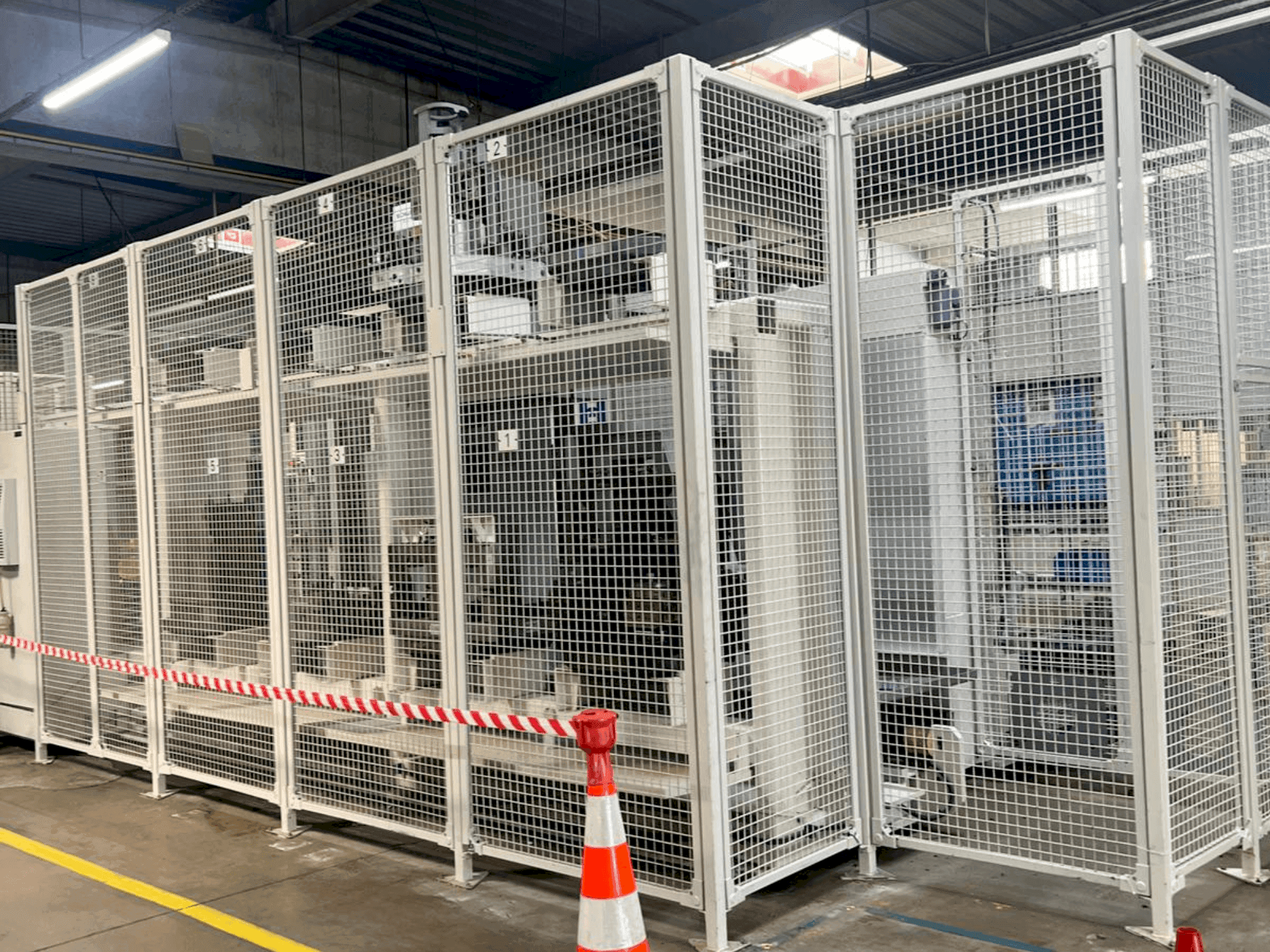 Prikaz stroja HELLER MCH 250 sprijeda