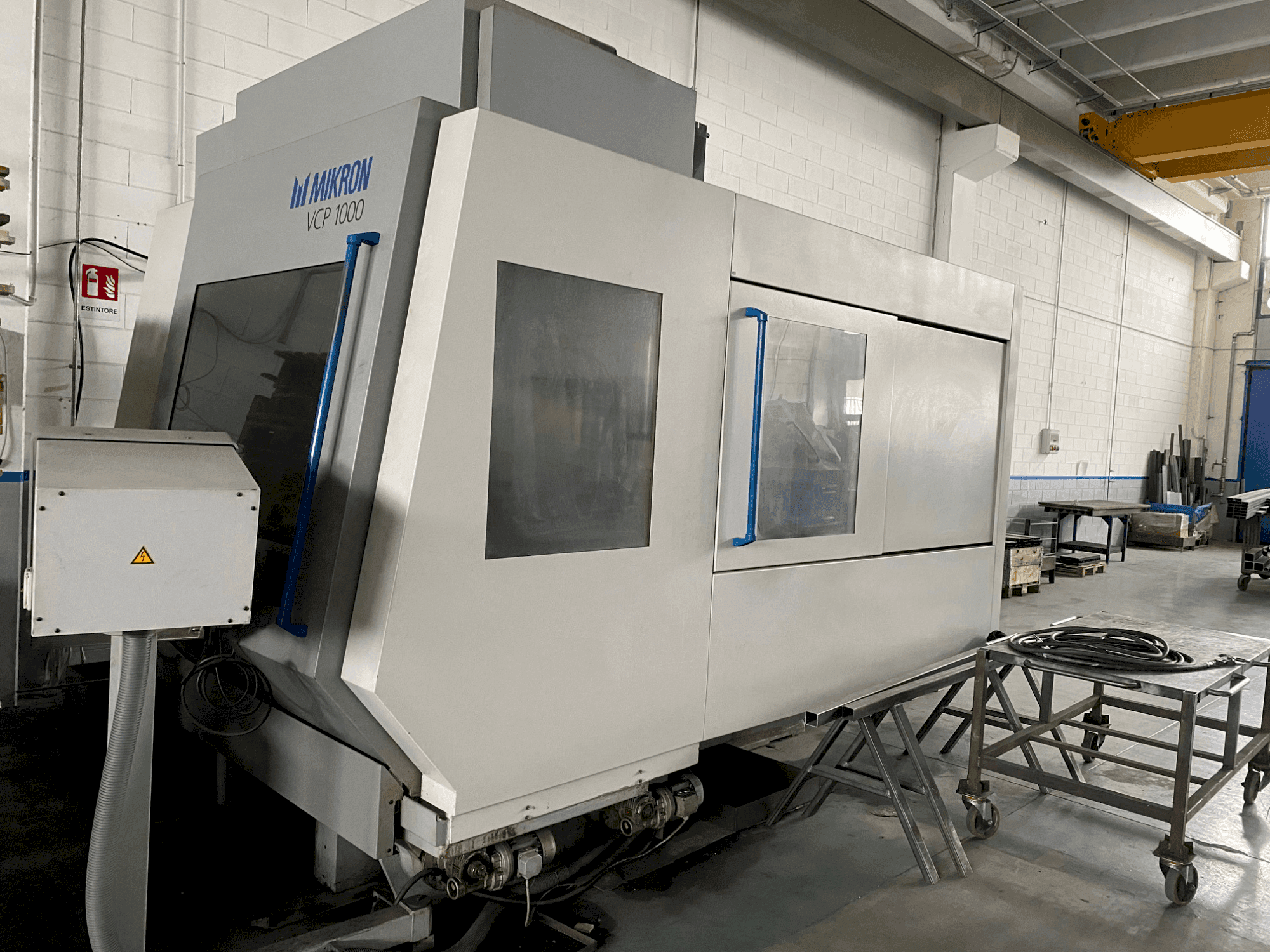 Prikaz stroja MIKRON VCP 1000 sprijeda