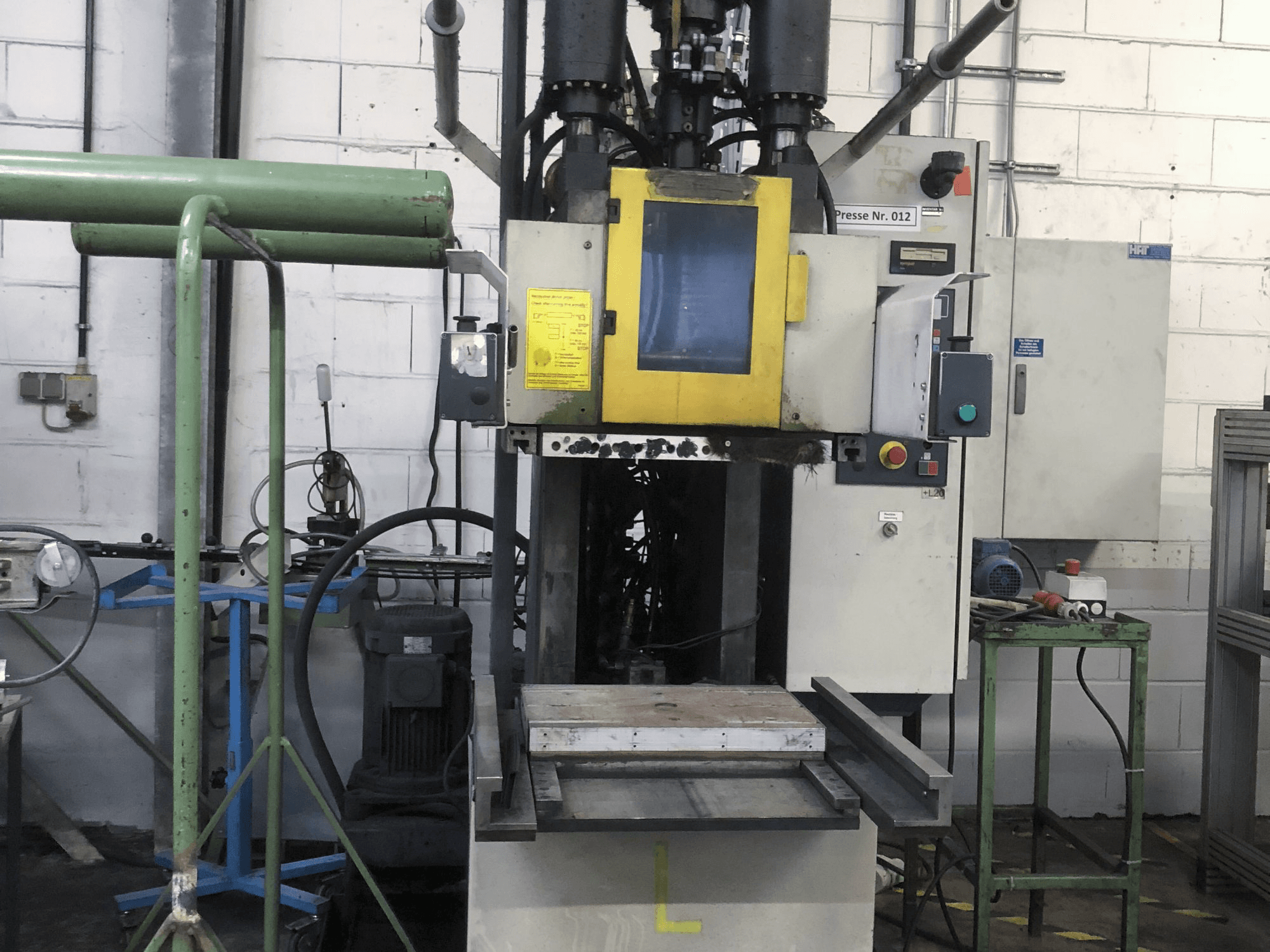 Prikaz stroja Kloeckner Desma 956.050 ZO sprijeda