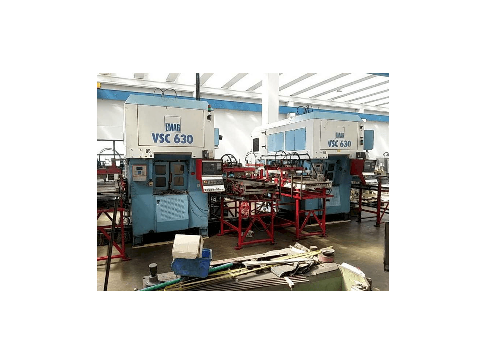 Prikaz lijeve strane stroja EMAG VSC 630