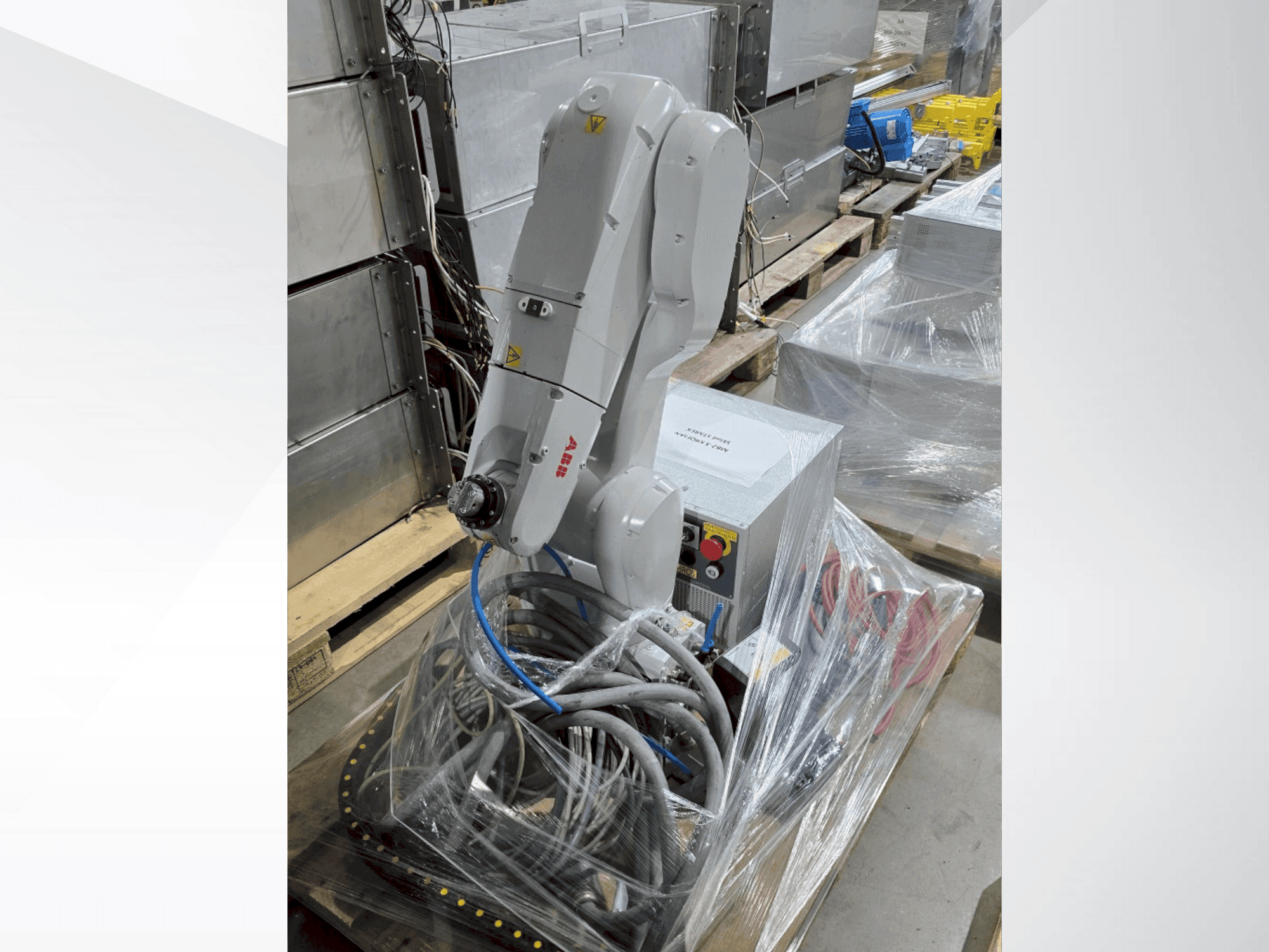 Prikaz stroja ABB IRB 1200-5/0.9 (2023) sprijeda