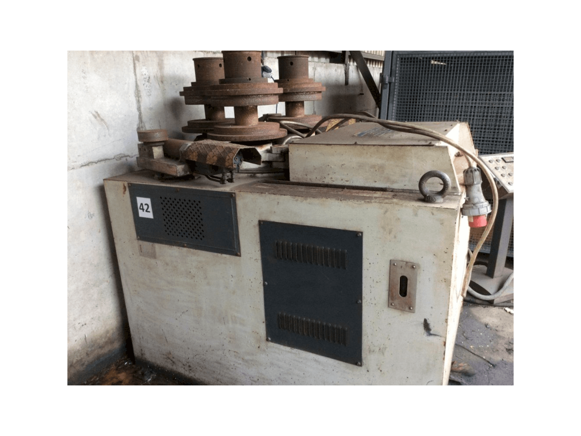 Prikaz stroja Sahinler HPK-120 sprijeda