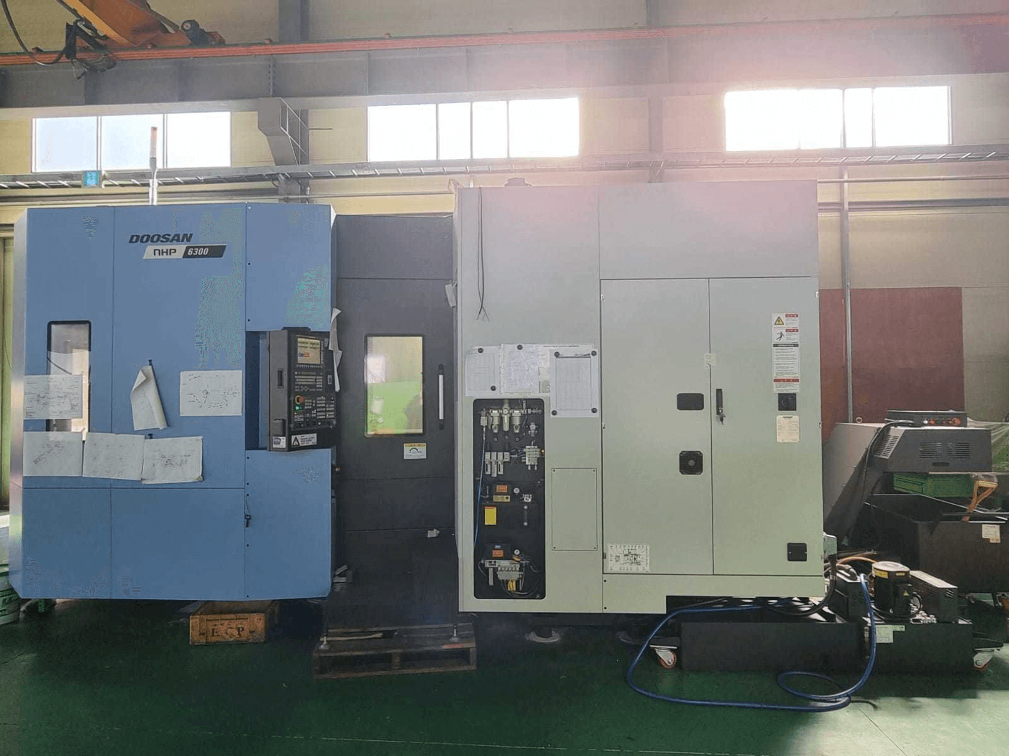 Prikaz stroja Doosan NHP 6300 sprijeda