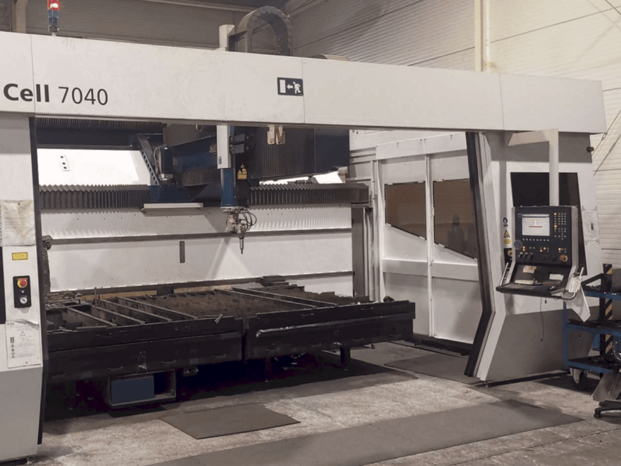 Prikaz stroja TRUMPF TruLaser Cell 7040 sprijeda