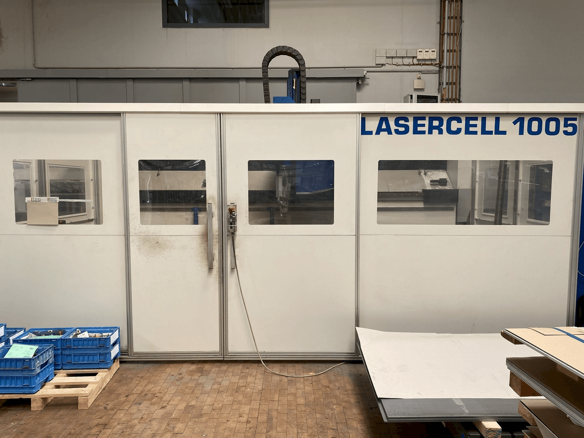Prikaz stroja Trumpf TLC 1005 sprijeda