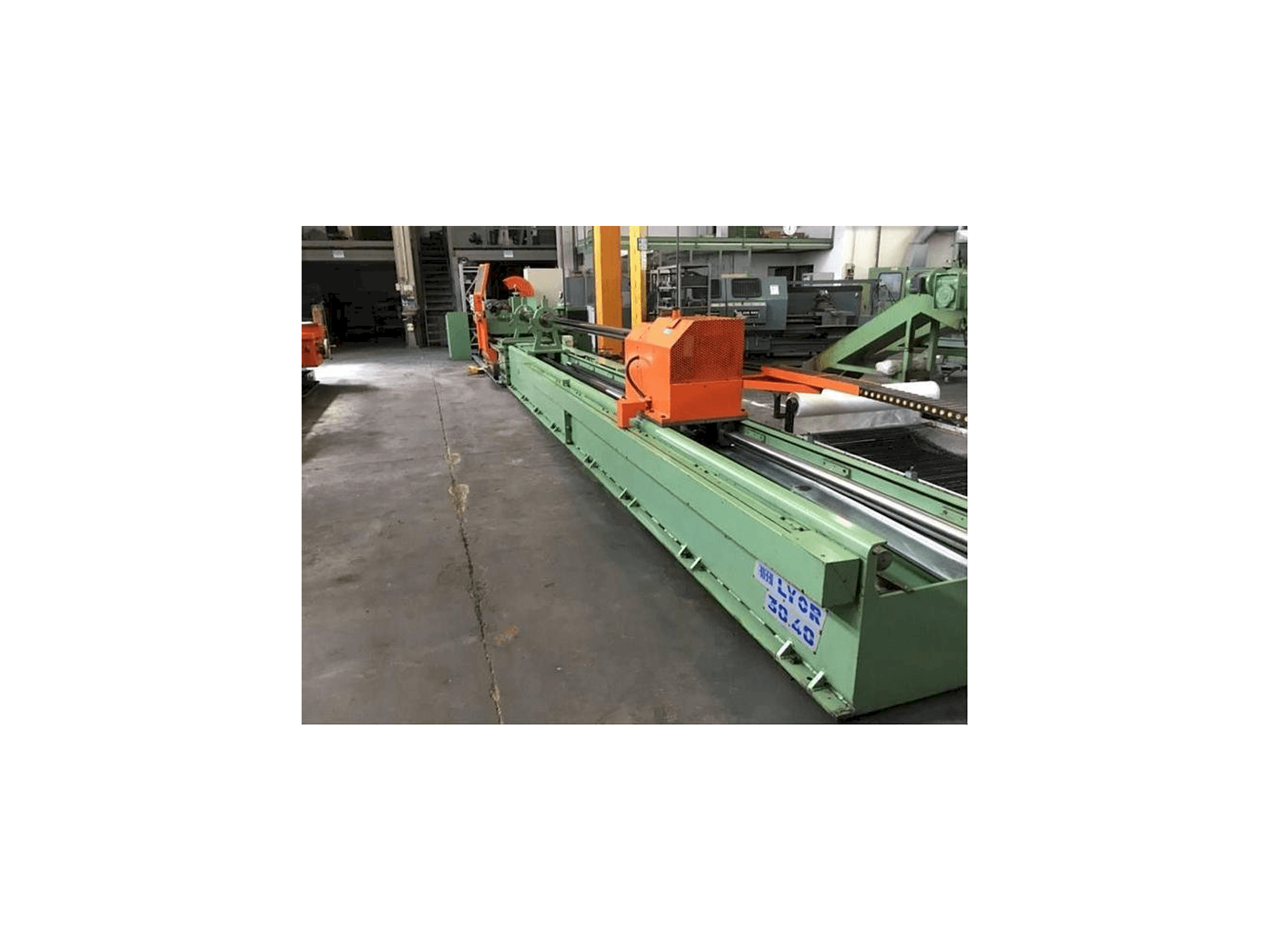 Prikaz stroja ROBBI LYOR 30/40 sprijeda