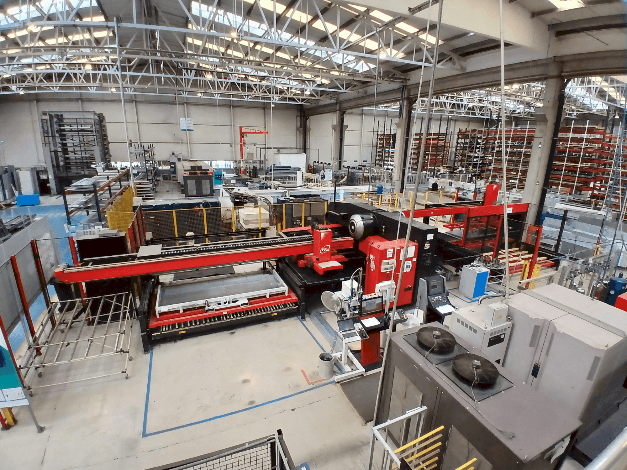 Prikaz stroja AMADA EMZ 3612 M2 sprijeda