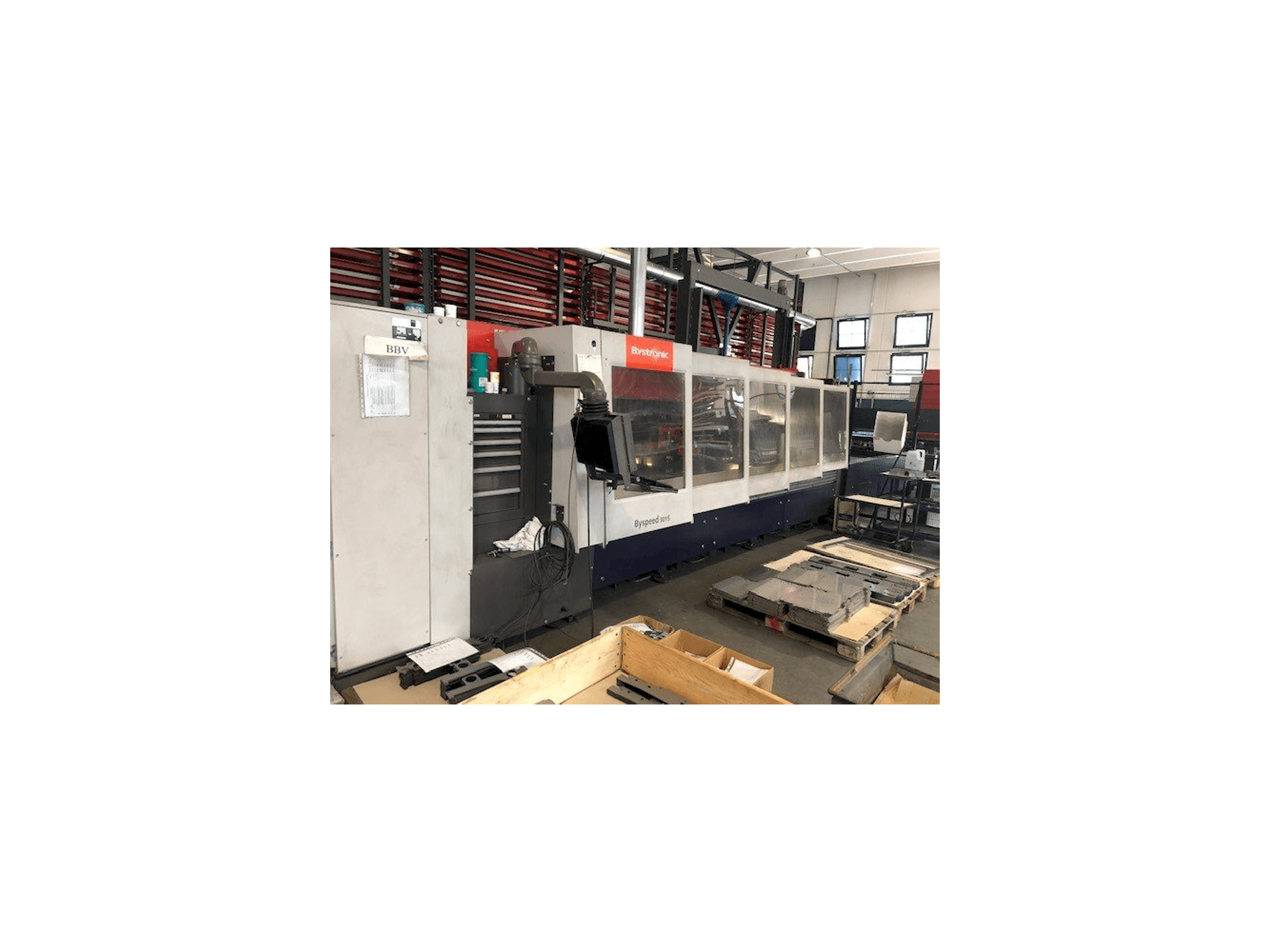 Prikaz lijeve strane stroja Bystronic Byspeed 3015