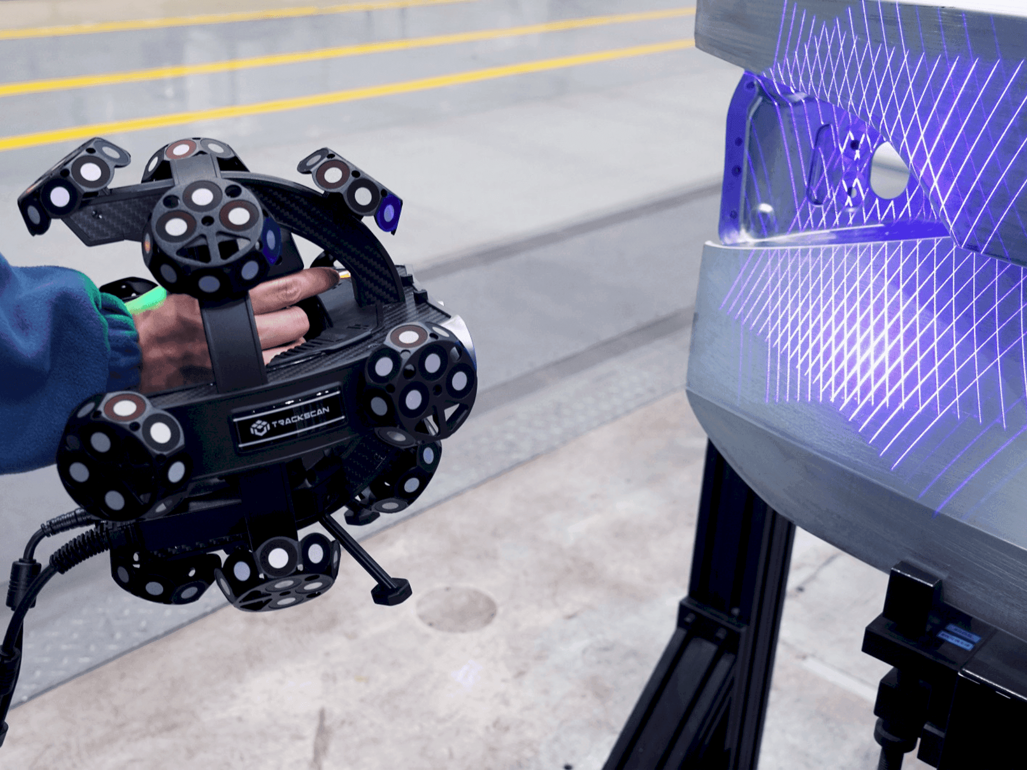 Prikaz stroja TRACKSCAN Sharp49 sprijeda