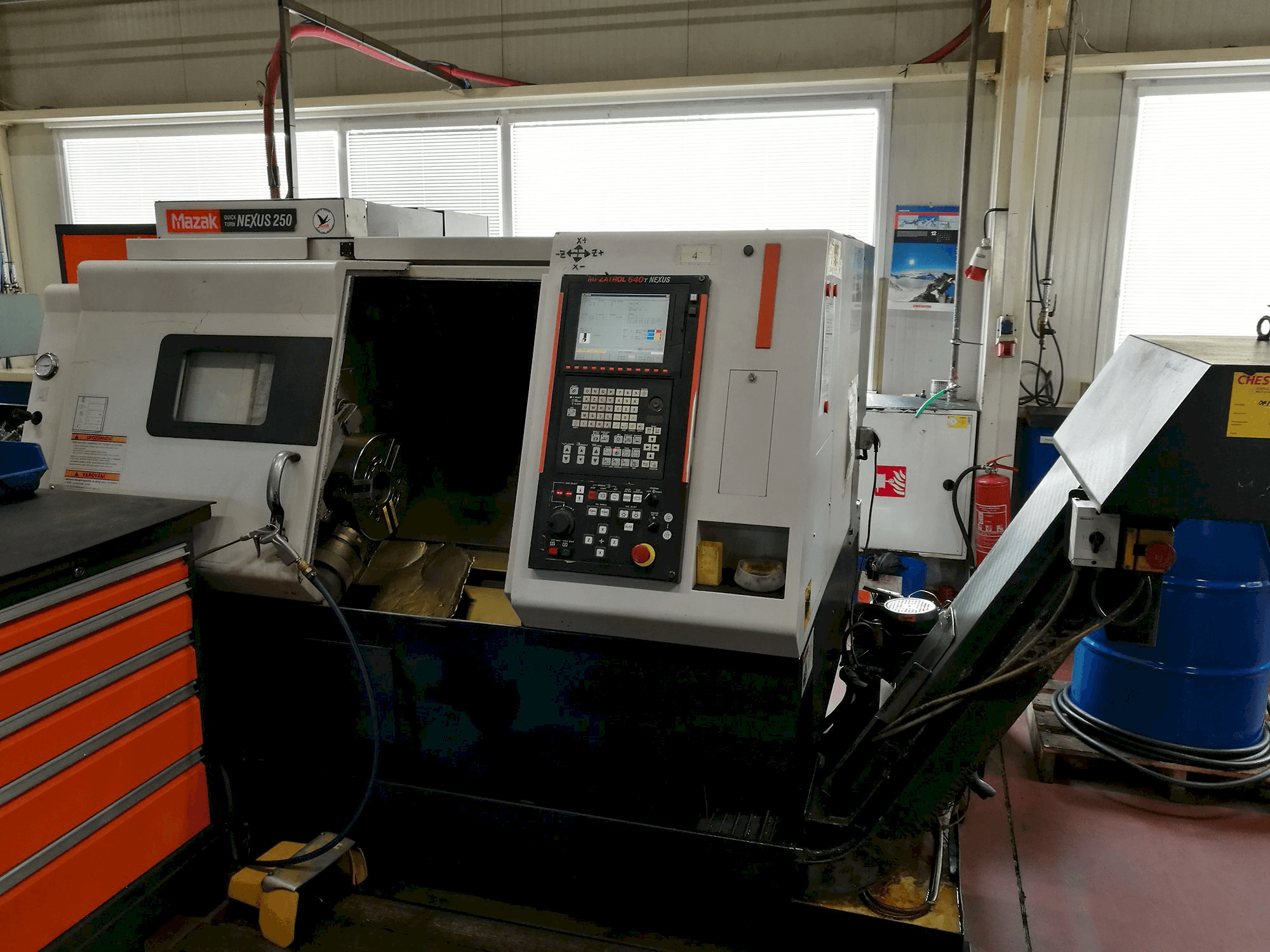 Prikaz stroja Mazak Nexus 250 sprijeda