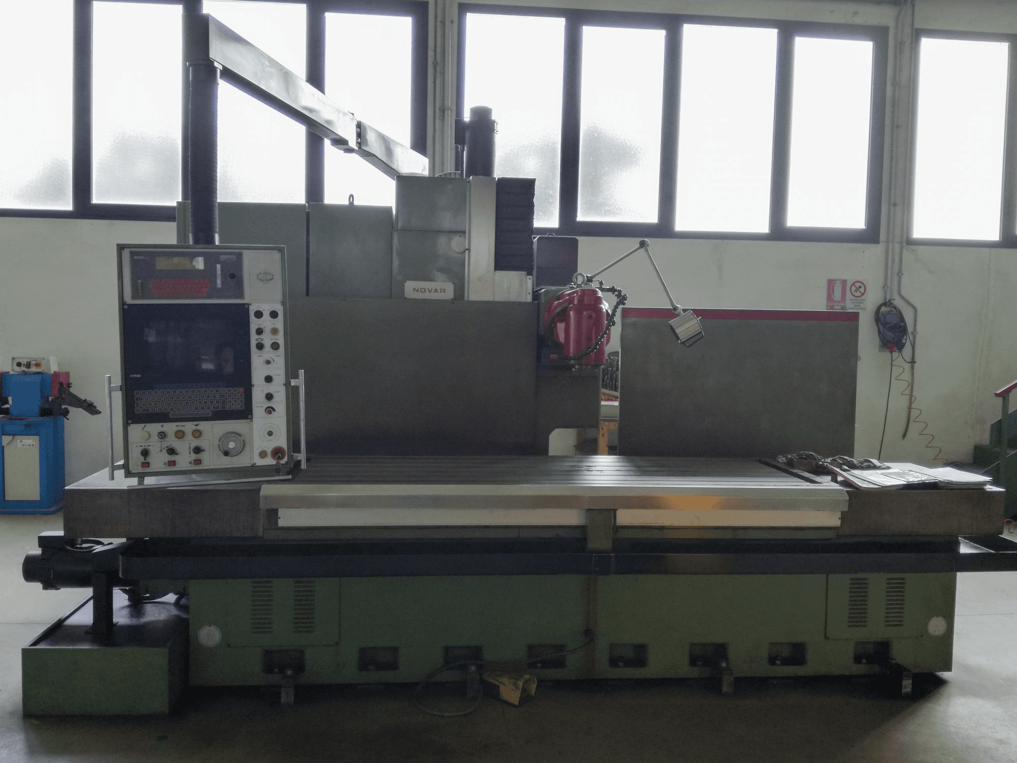 Prikaz stroja NOVAR KBF 2500 sprijeda