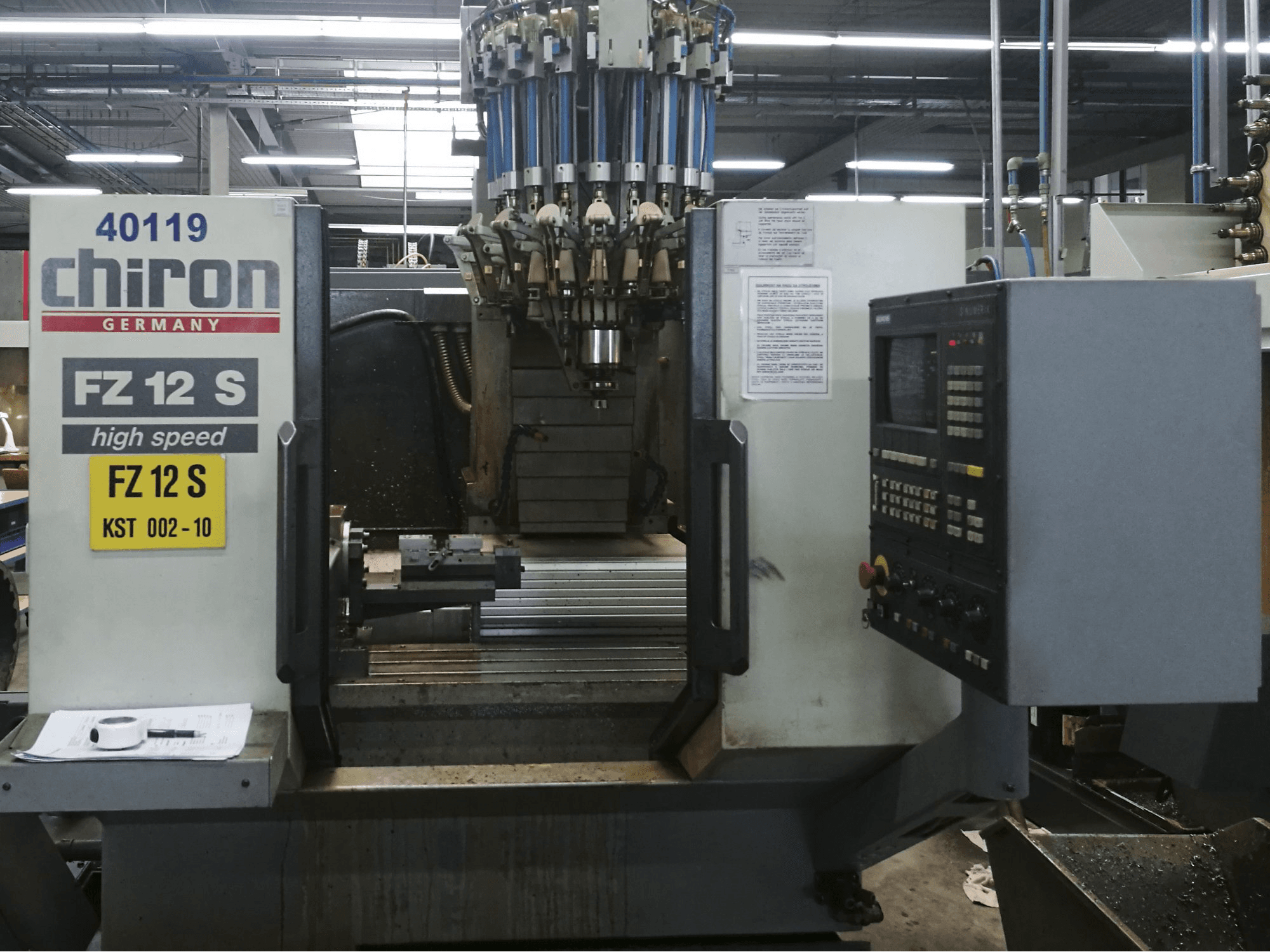 Prikaz stroja Chiron FZ 12 S sprijeda