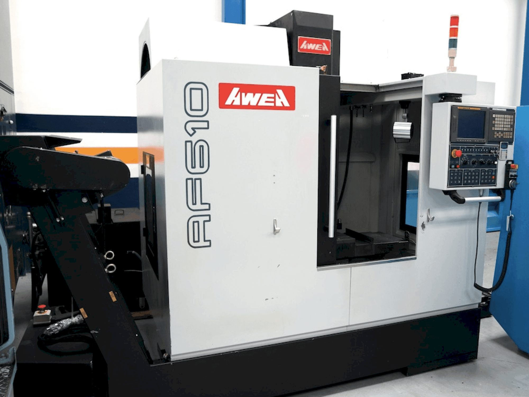 Prikaz stroja AWEA AF 610 sprijeda