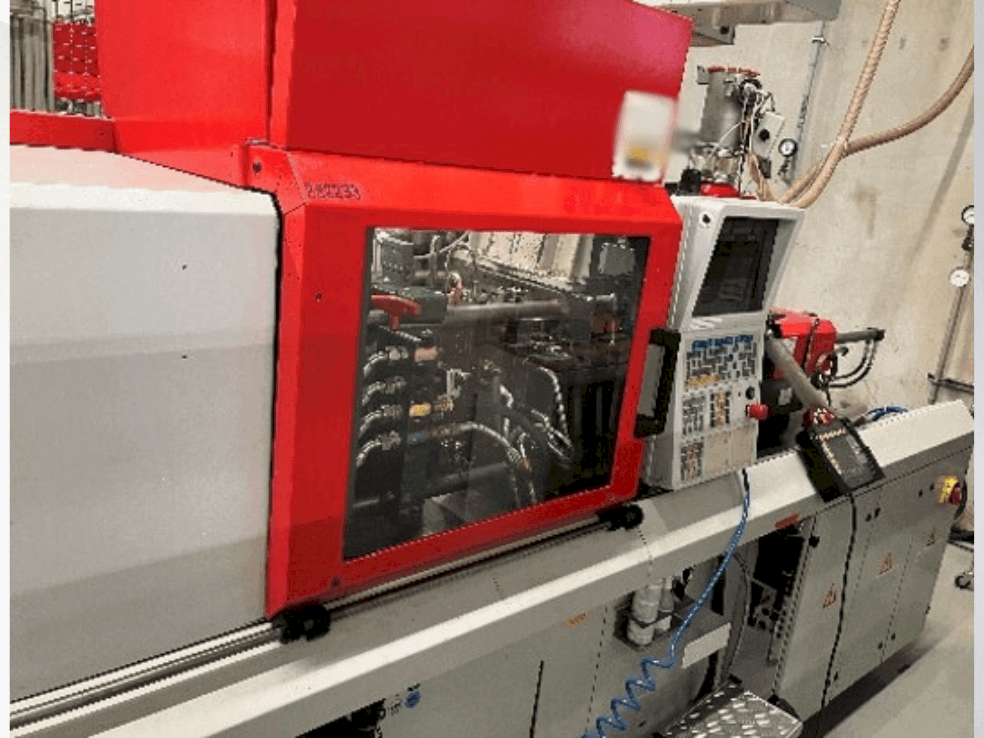 Prikaz stroja Arburg Allrounder 320 U 500-150 sprijeda