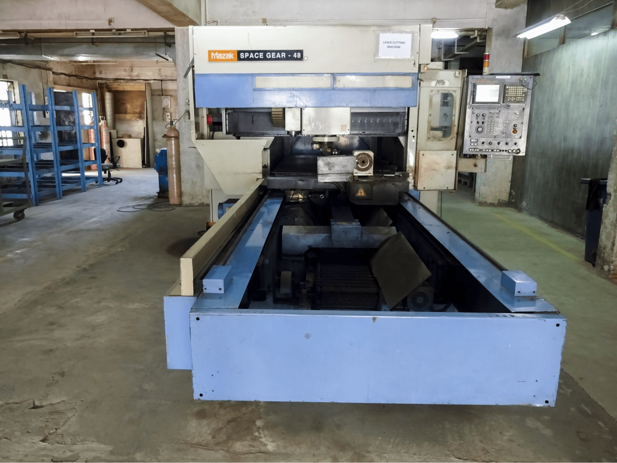 Prikaz 1 stroja Mazak SPACE GEAR-48 zdesna
