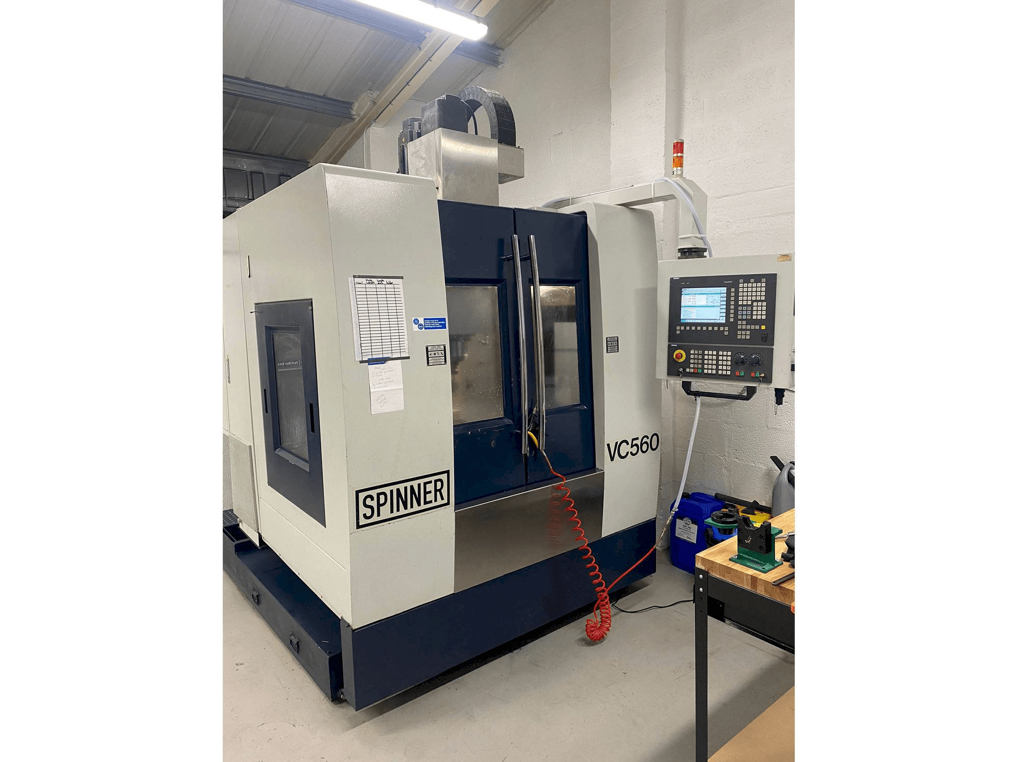 Prikaz stroja SPINNER VC560 sprijeda