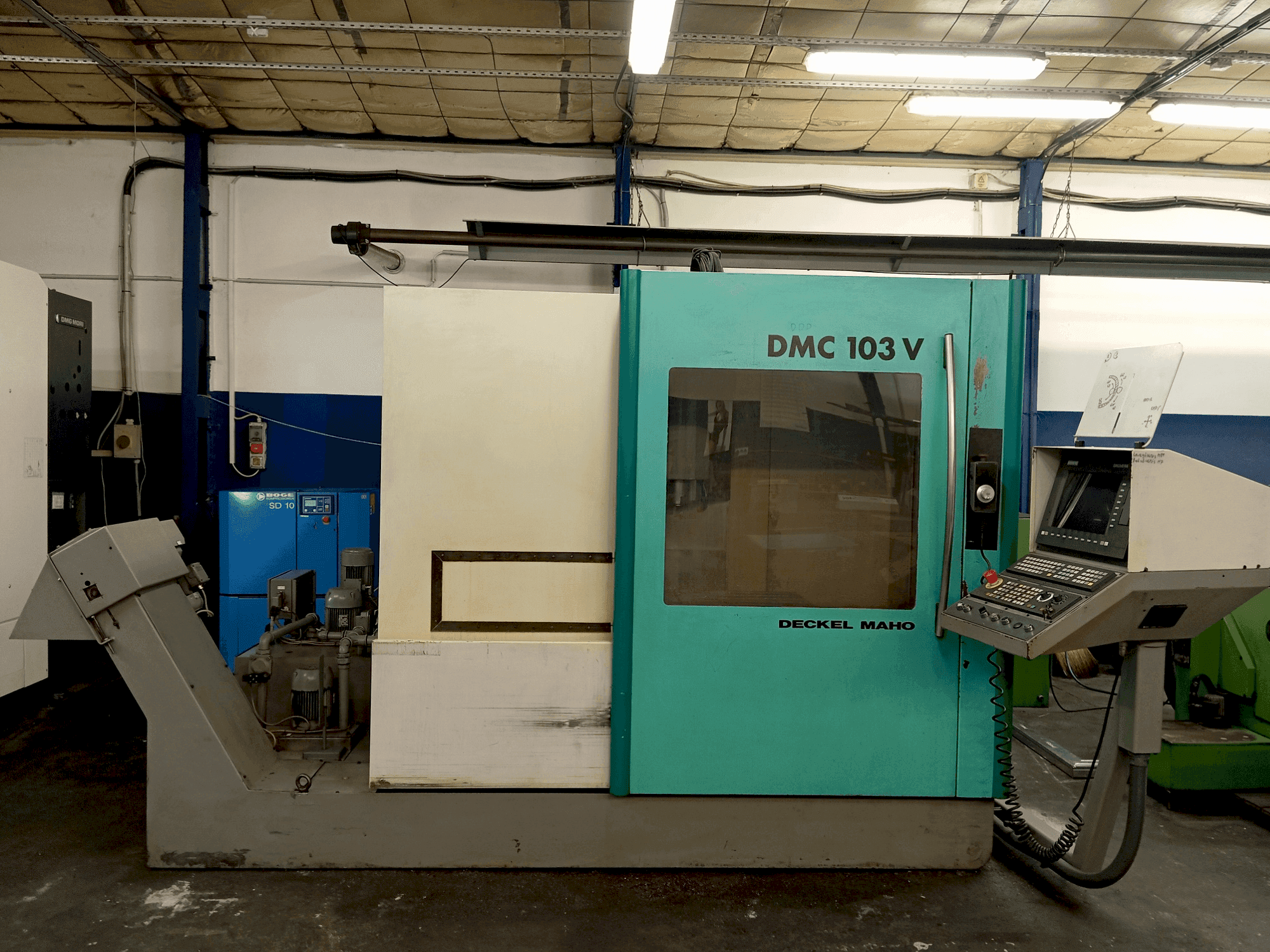 Prikaz stroja DECKEL MAHO DMC 103 V sprijeda