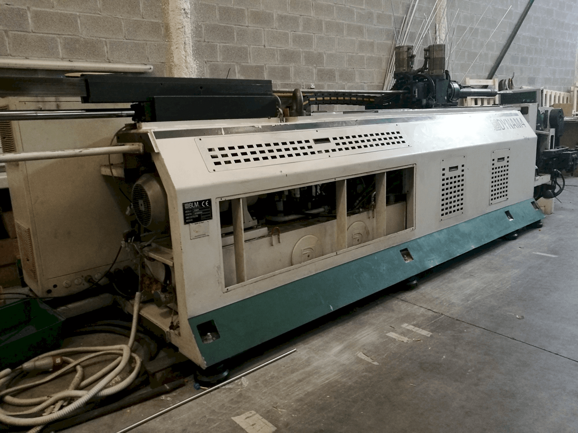 Prikaz stroja BLM DYNAM 4 slijeva