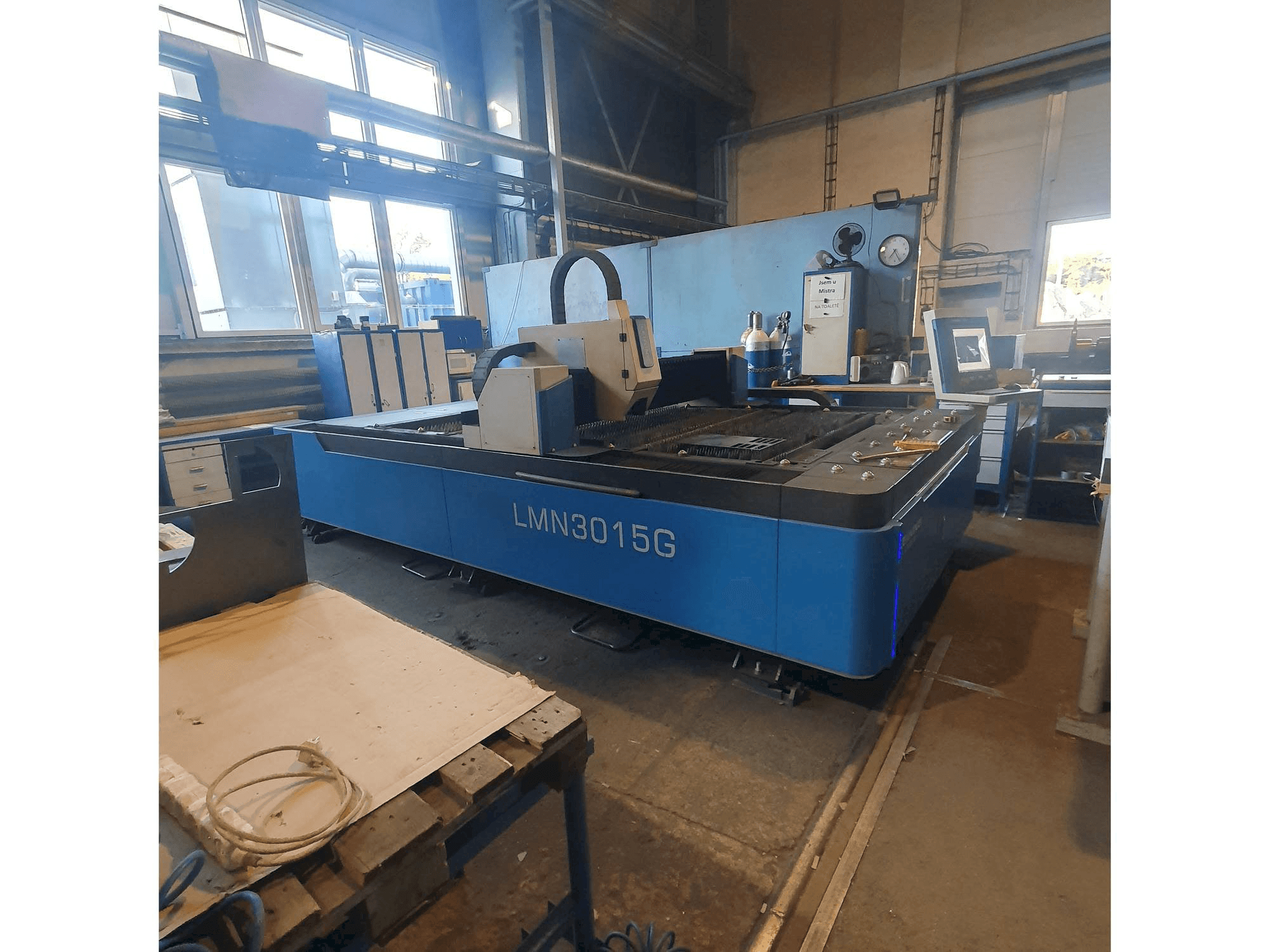 Prikaz stroja Leiming LMN3015G sprijeda