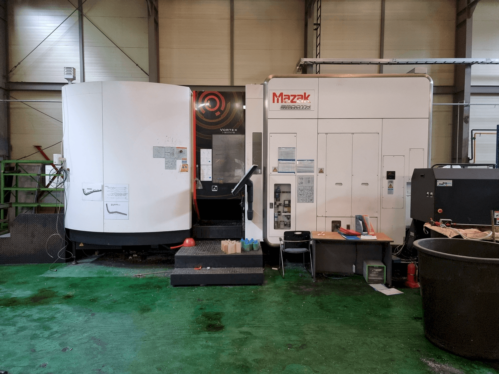 Prikaz stroja Mazak VORTEX i-800V/8 sprijeda