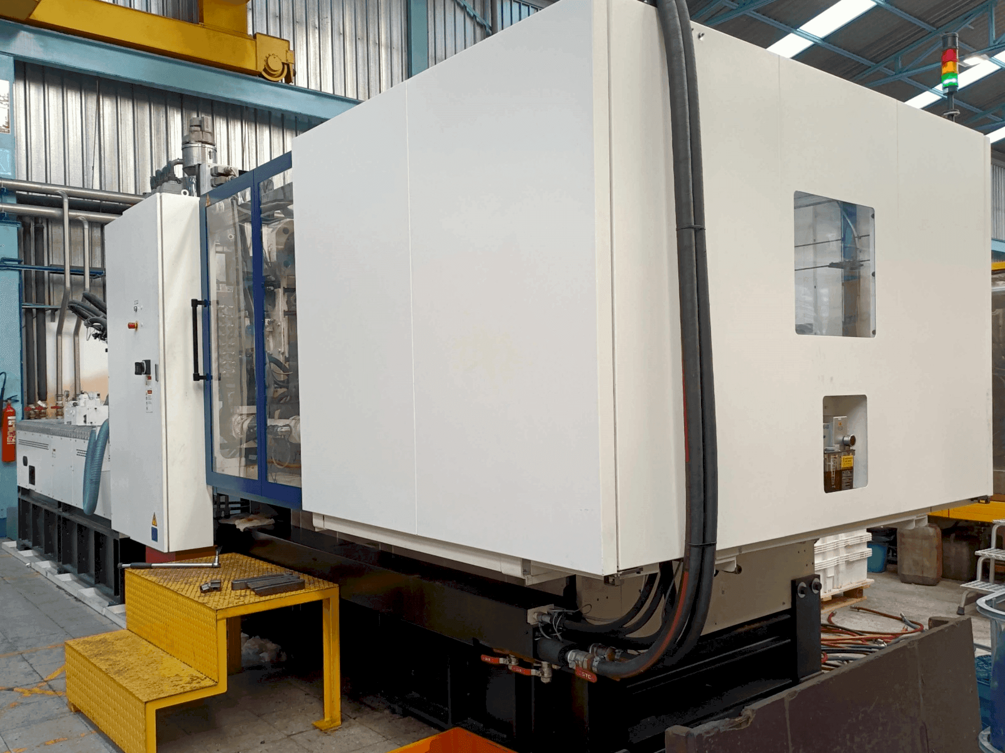 Prikaz stroja HAITIAN JU650II sprijeda