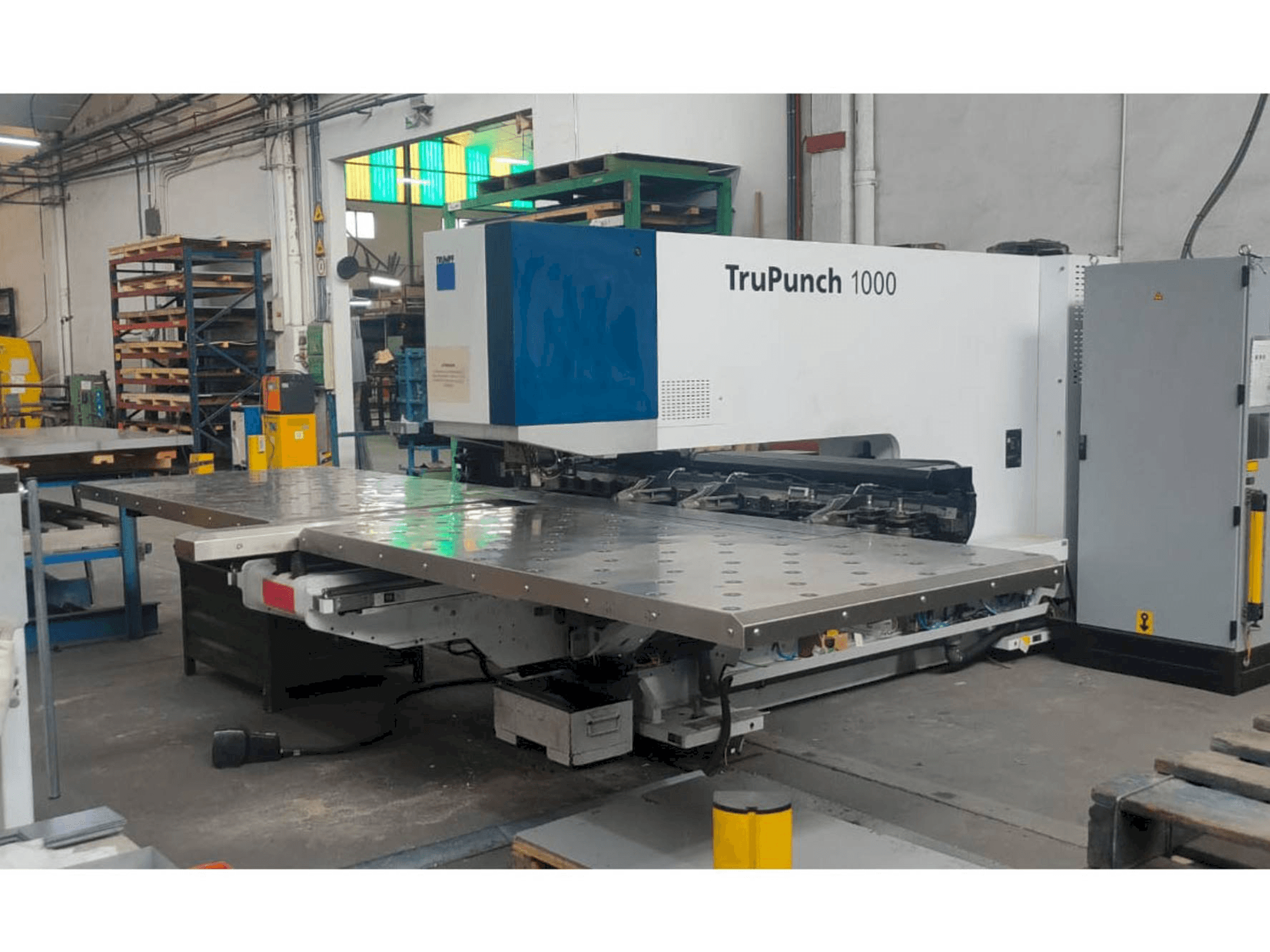 Prikaz stroja Trumpf TruPunch 1000 (S05) sprijeda