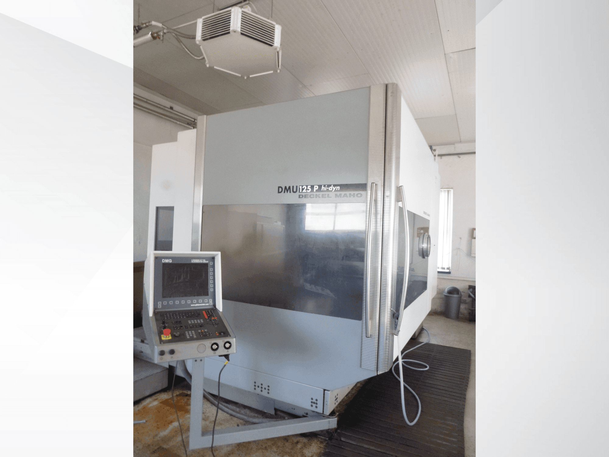 Prikaz stroja DECKEL MAHO DMU 125 P hi-dyn sprijeda