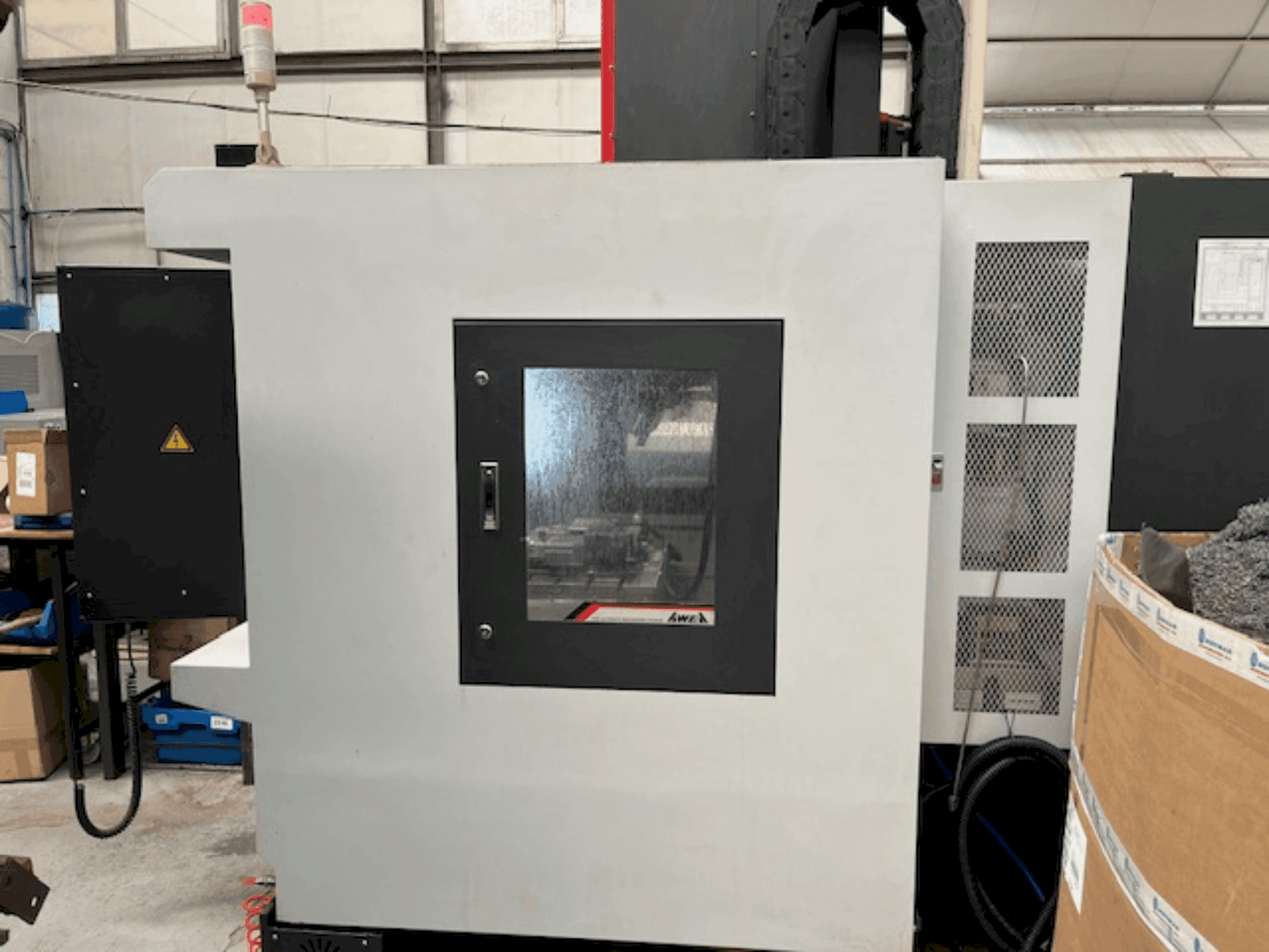 Prikaz stroja AWEA AF-650 sprijeda