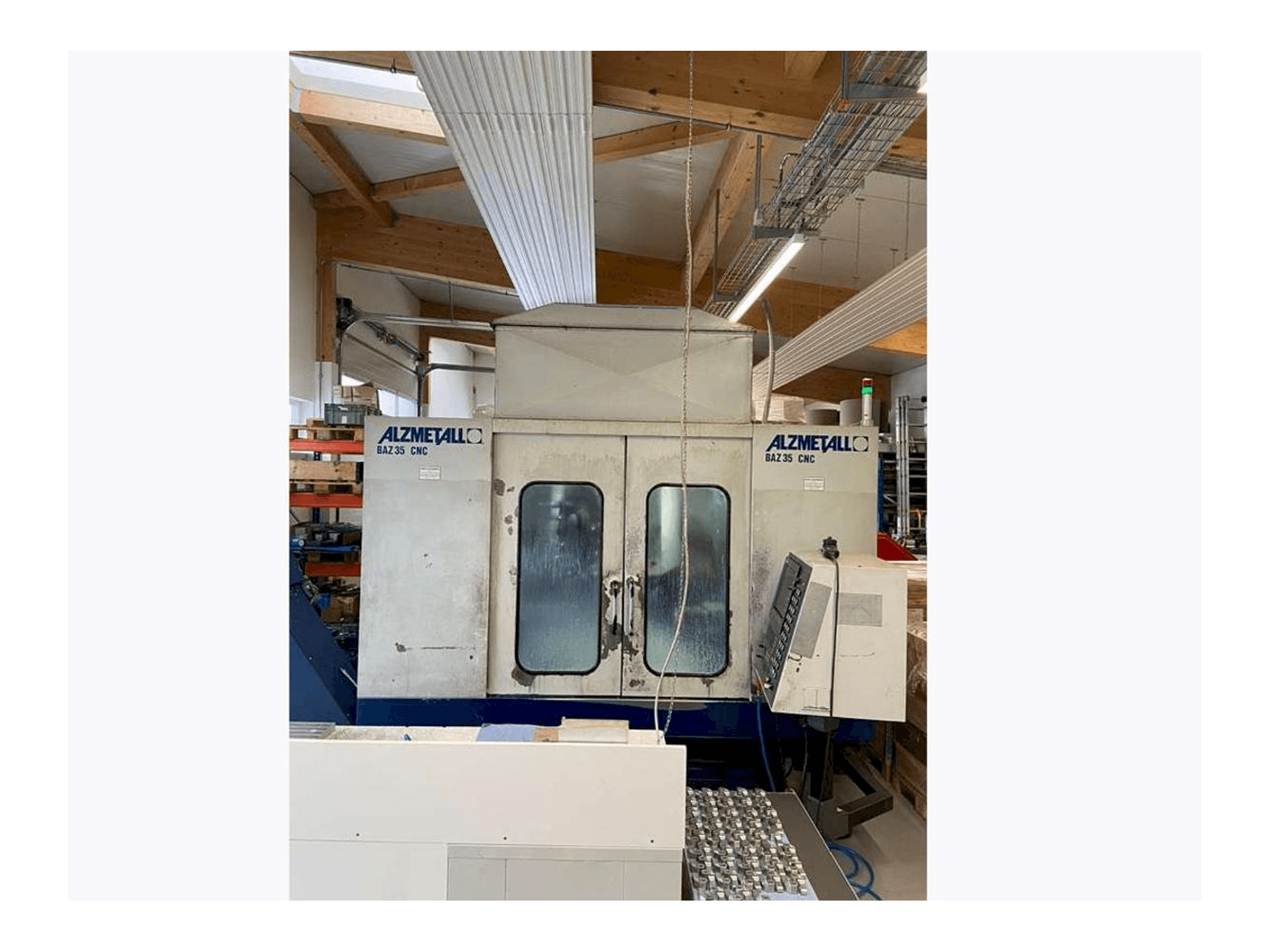 Prikaz stroja Alzmetall CNC BAZ 35 sprijeda