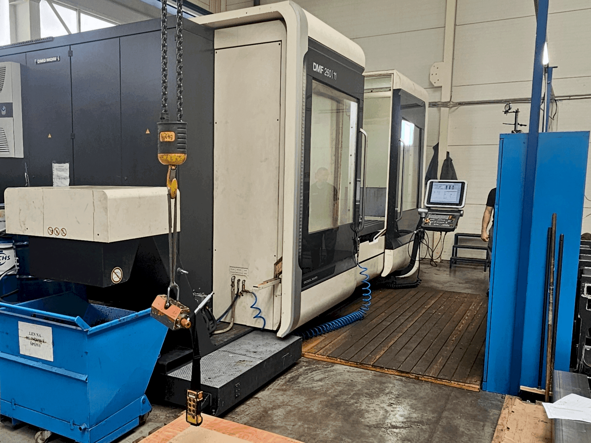 Prikaz stroja DMG MORI DMG MORI DMF 260/11 KGT sprijeda