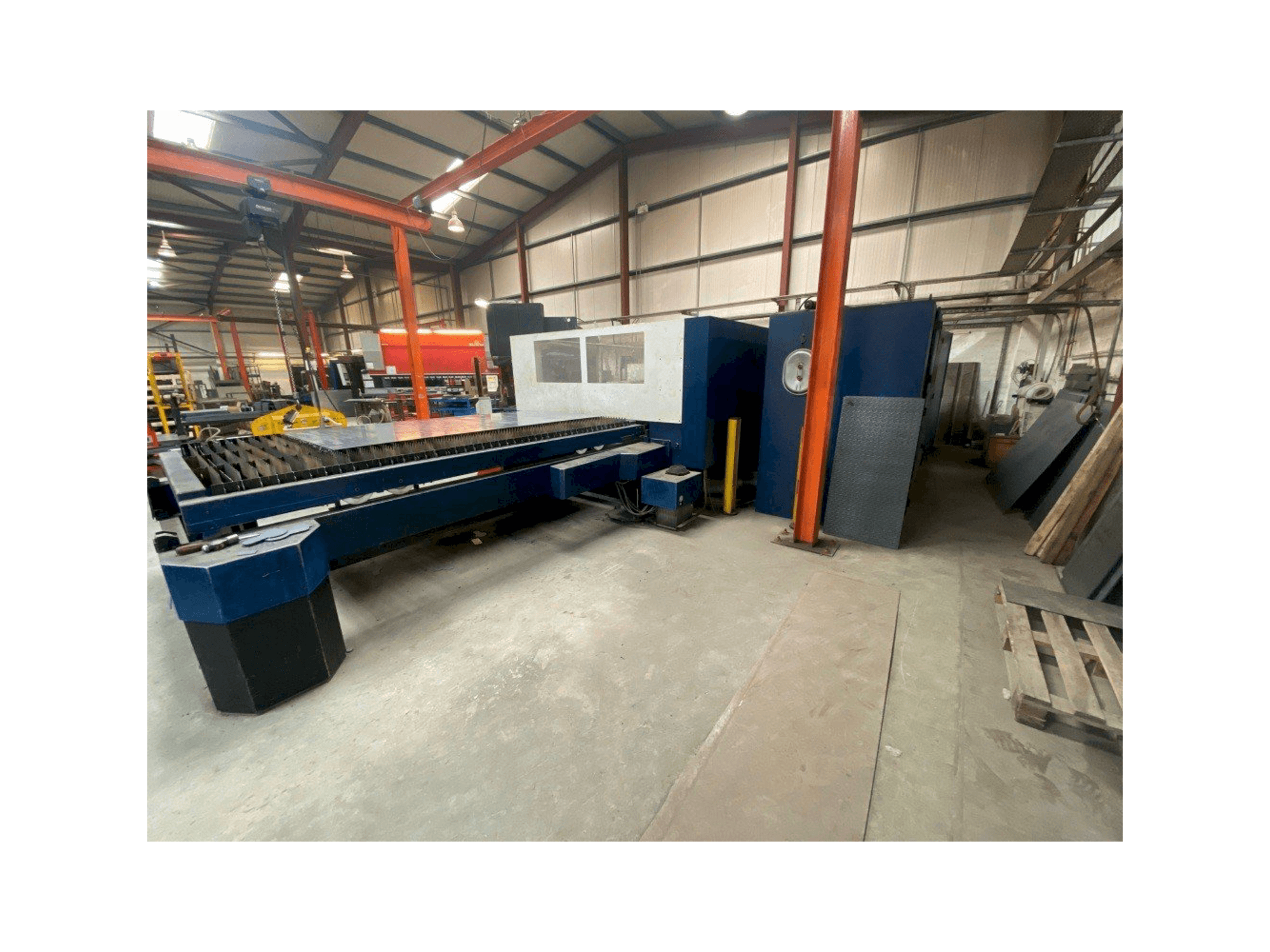 Prikaz stroja Trumpf TRUMATIC L3030 sprijeda