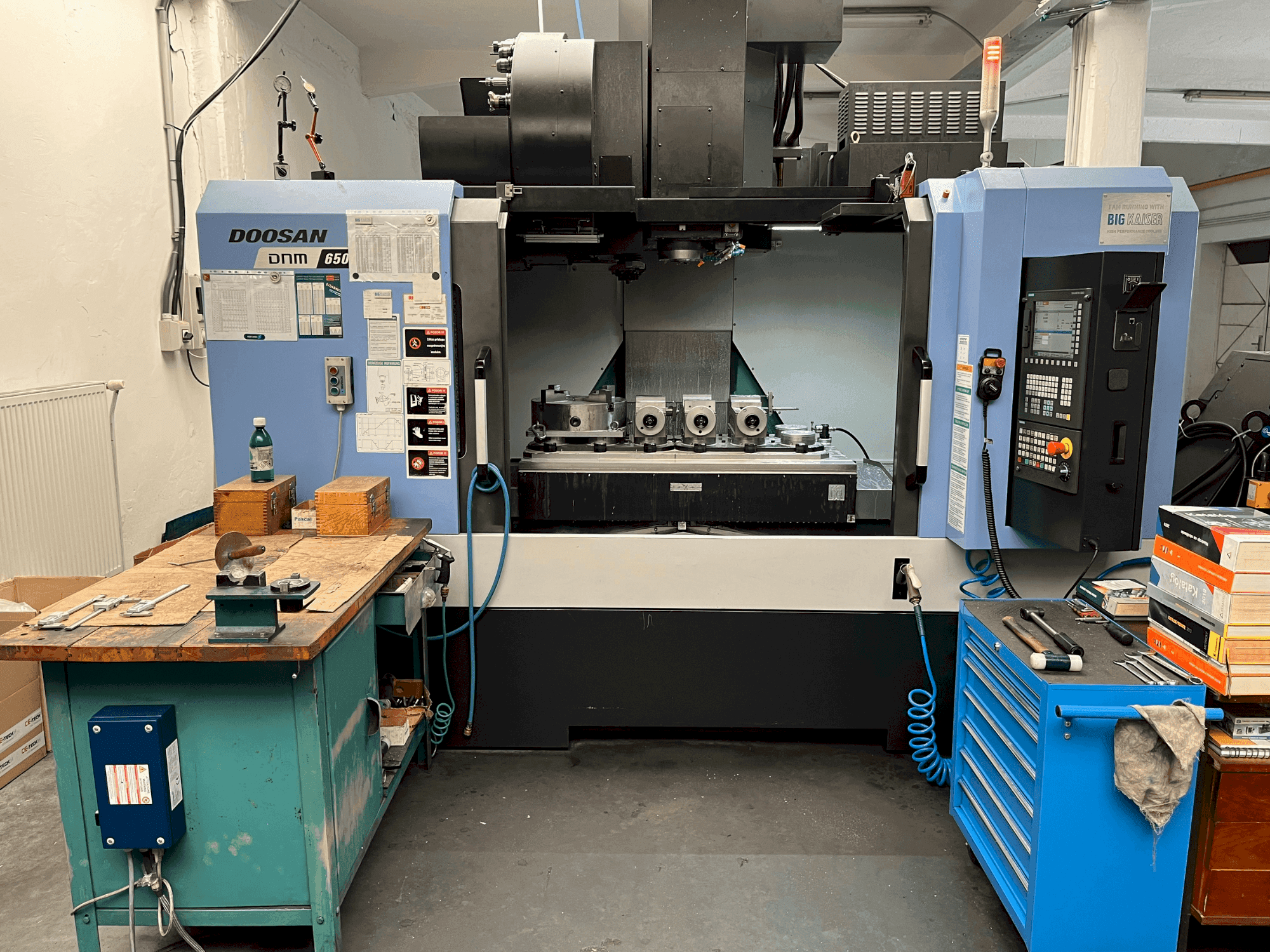 Prikaz stroja DOOSAN DNM 650 II sprijeda