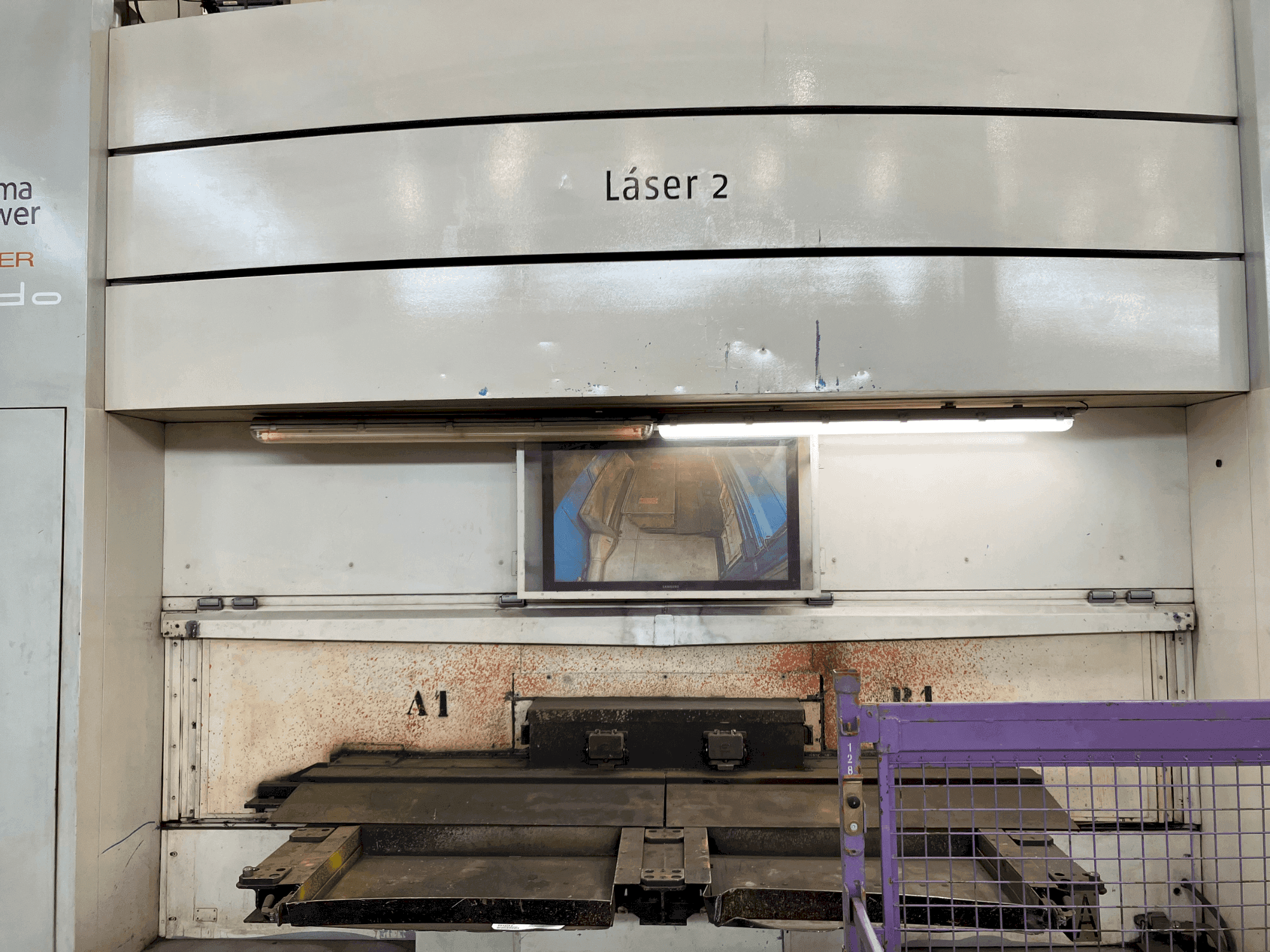 Prikaz stroja Prima Power Rapido sprijeda