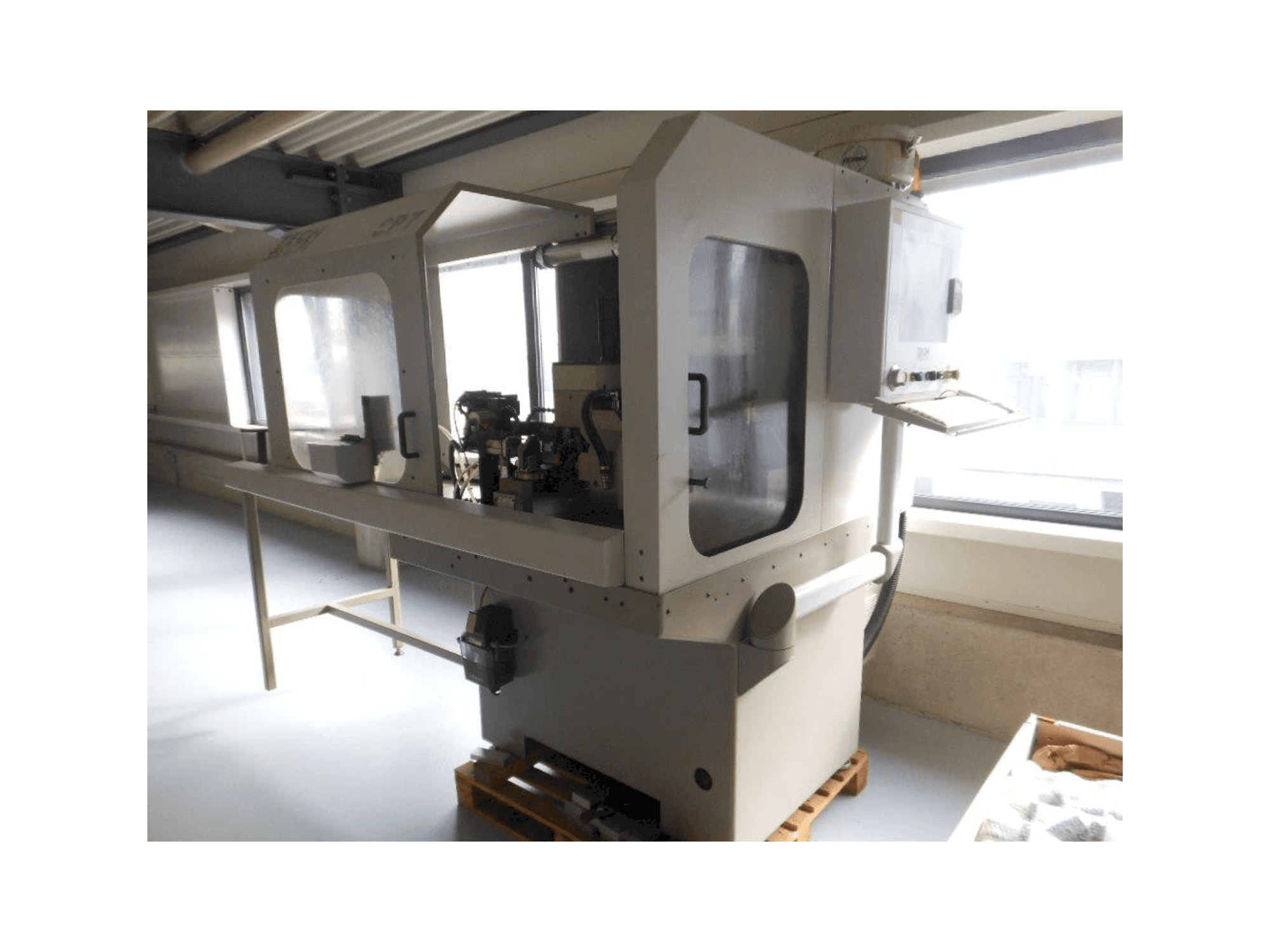 Prikaz stroja STARTECH SP7 sprijeda