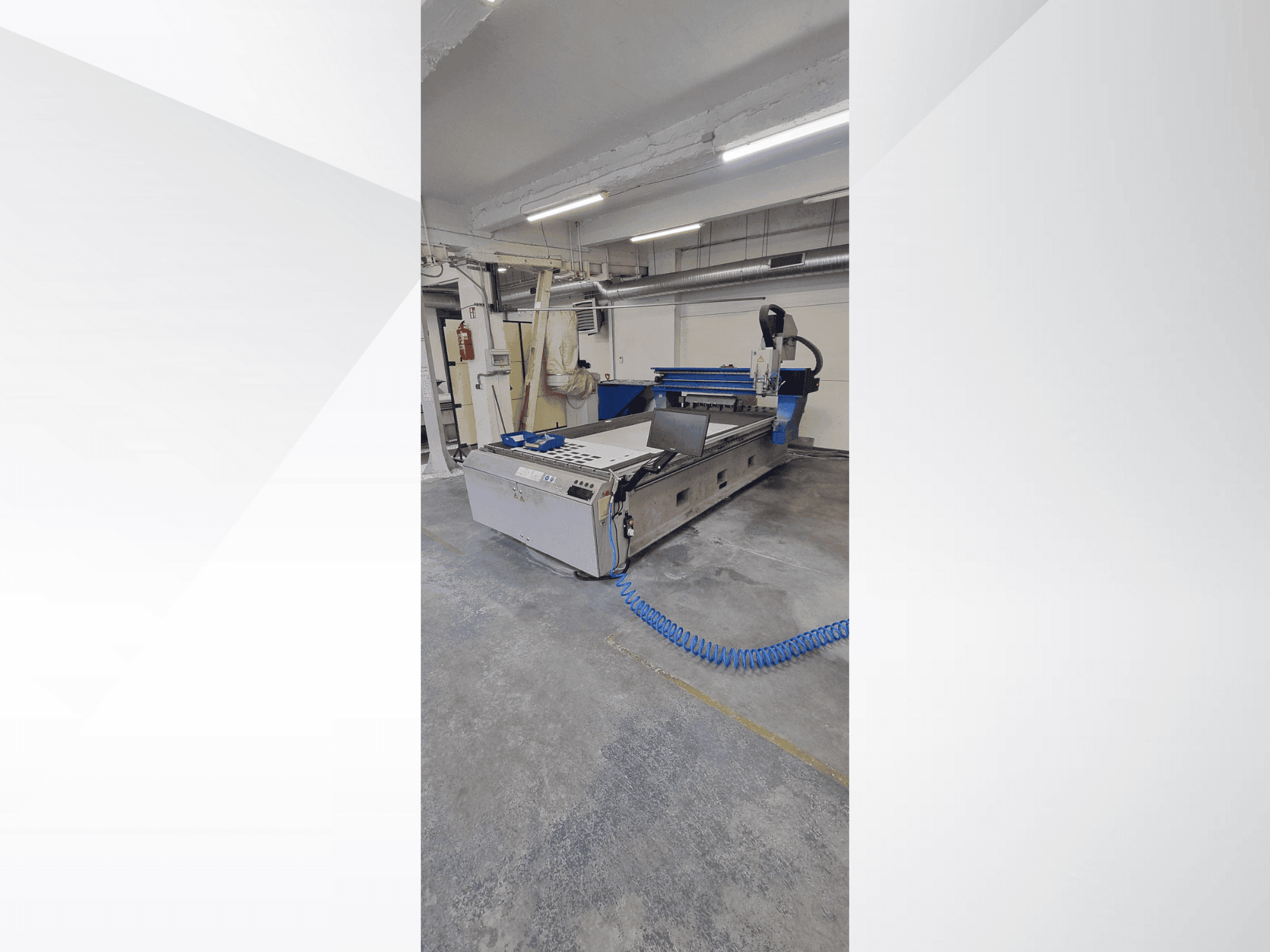 Prikaz stroja MECANUMERIC Mecapro 3015 sprijeda