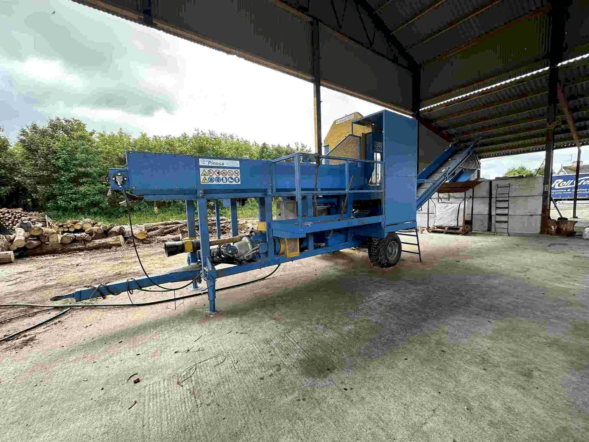 Prikaz stroja PINOSA CPE 1200 sprijeda