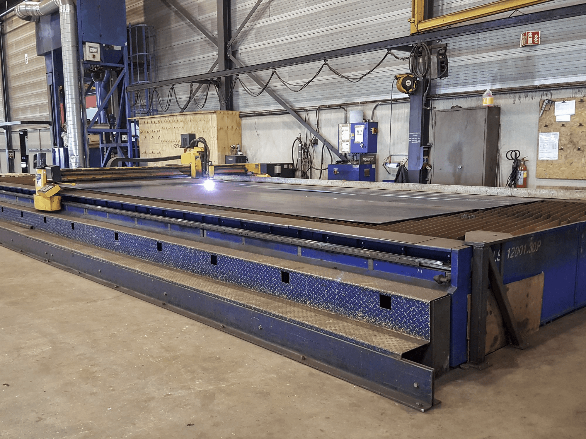 Prikaz 1 stroja MicroStep PLS 12001.30 P zdesna