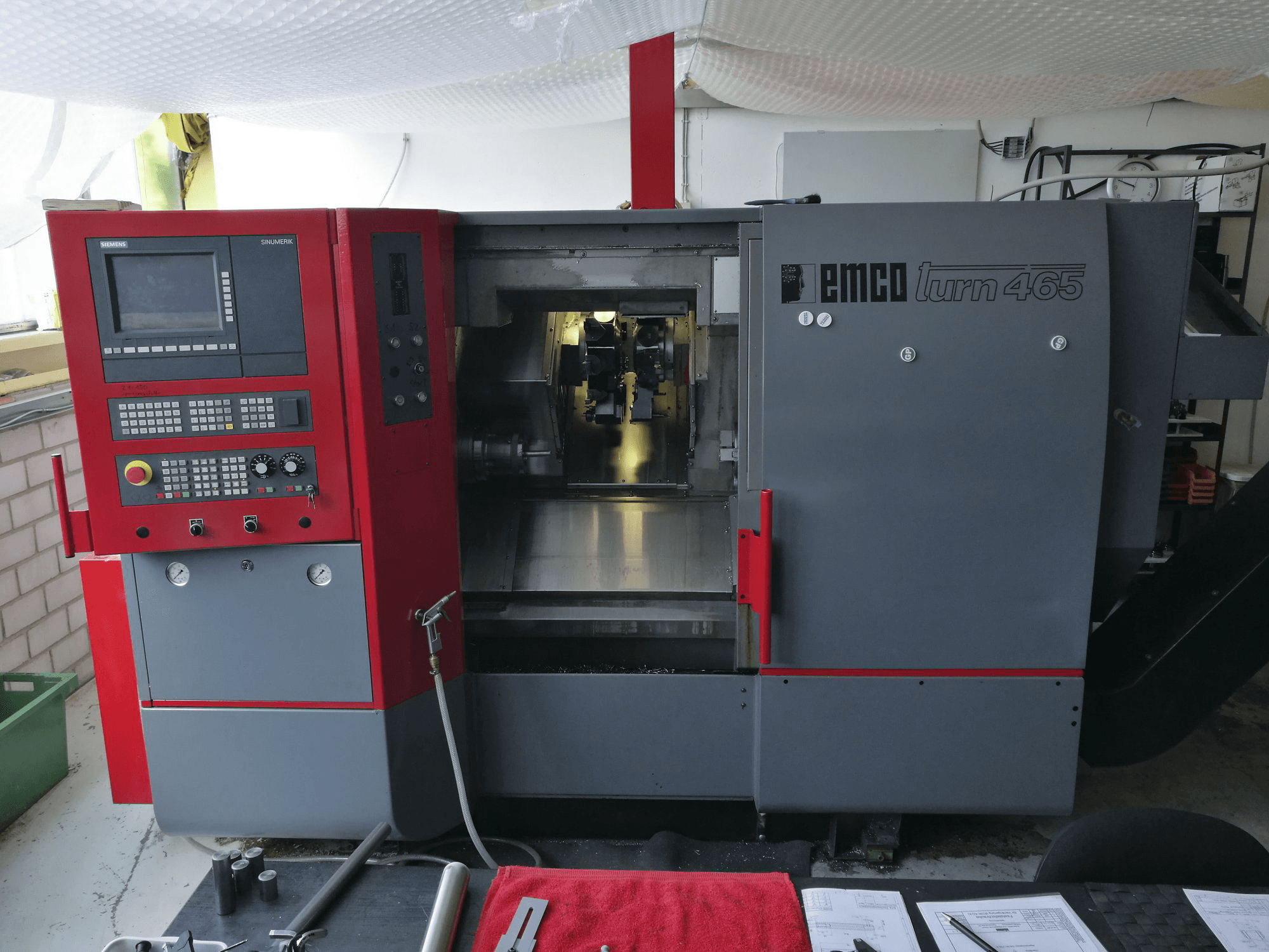 Prikaz stroja EMCO EMCOTURN 465 DS sprijeda