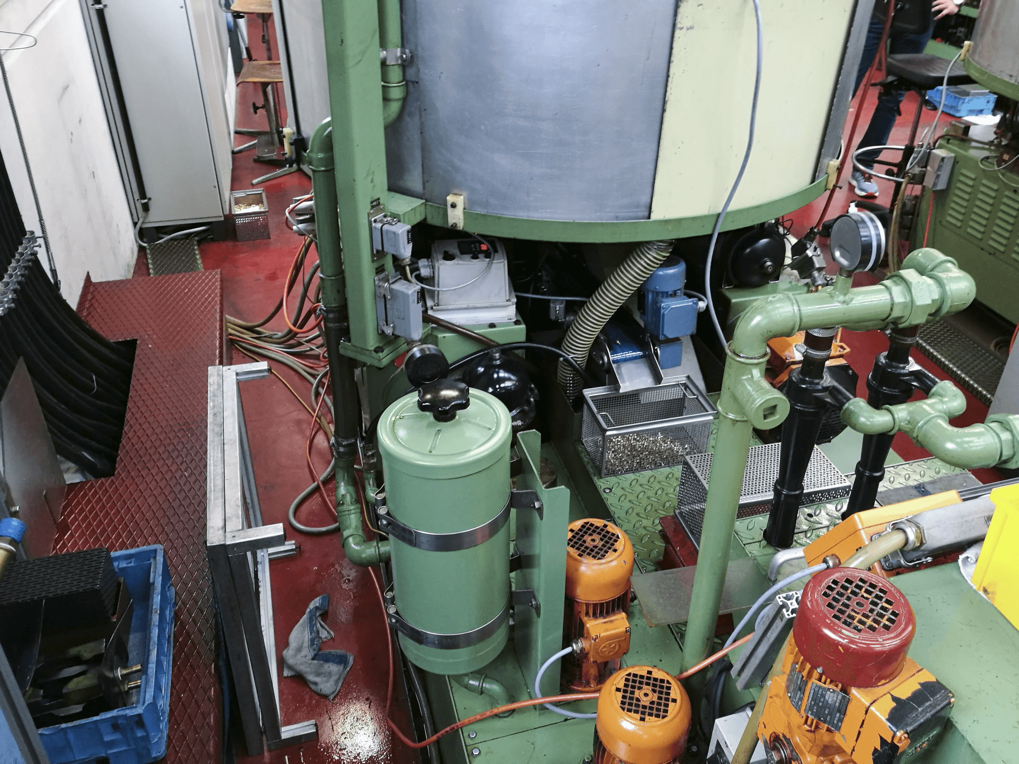 Detalj stroja RIS-INGOLD Rismatic 151LN-6