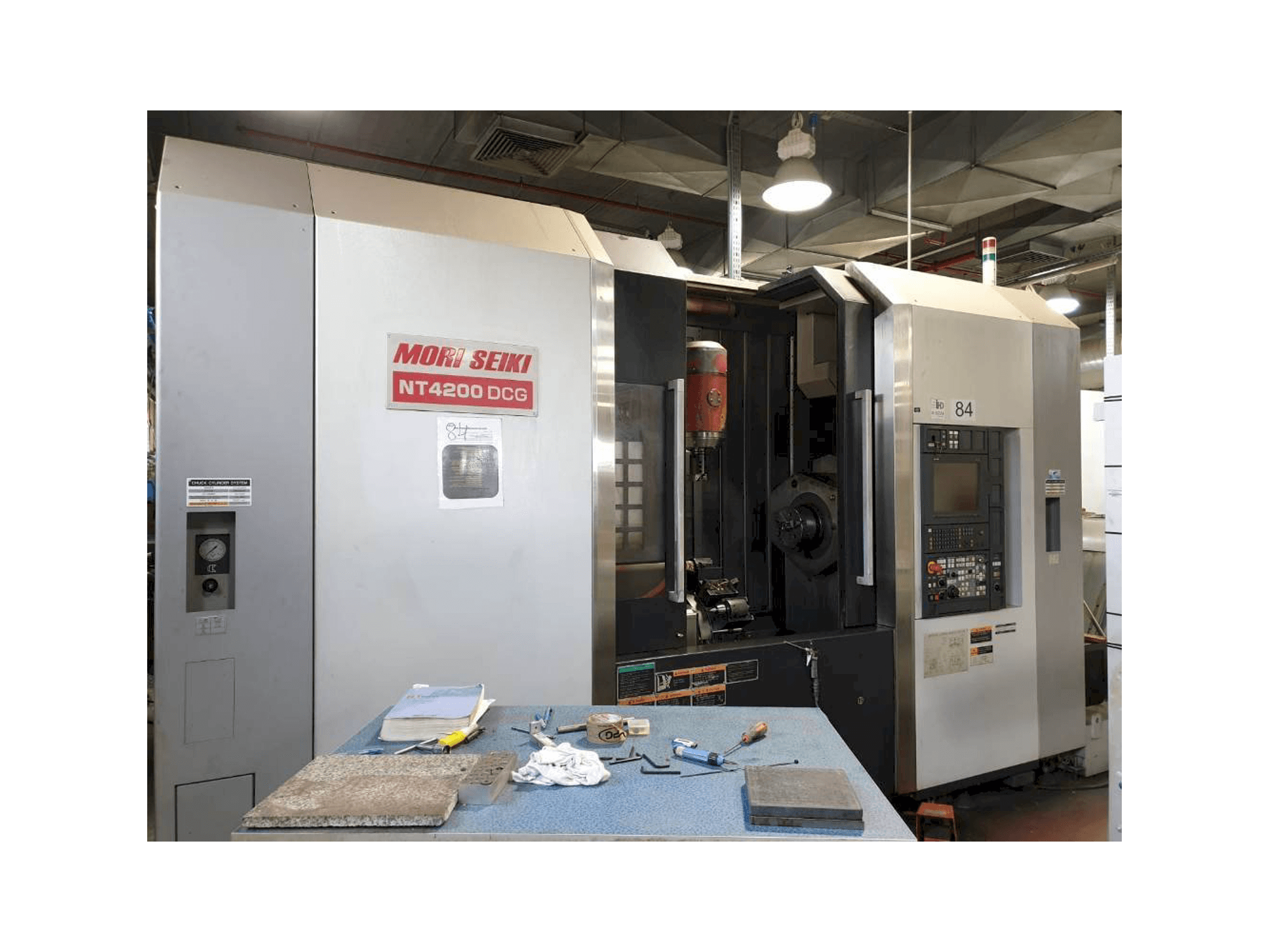Prikaz stroja MORI SEIKI NT4200 DCG sprijeda