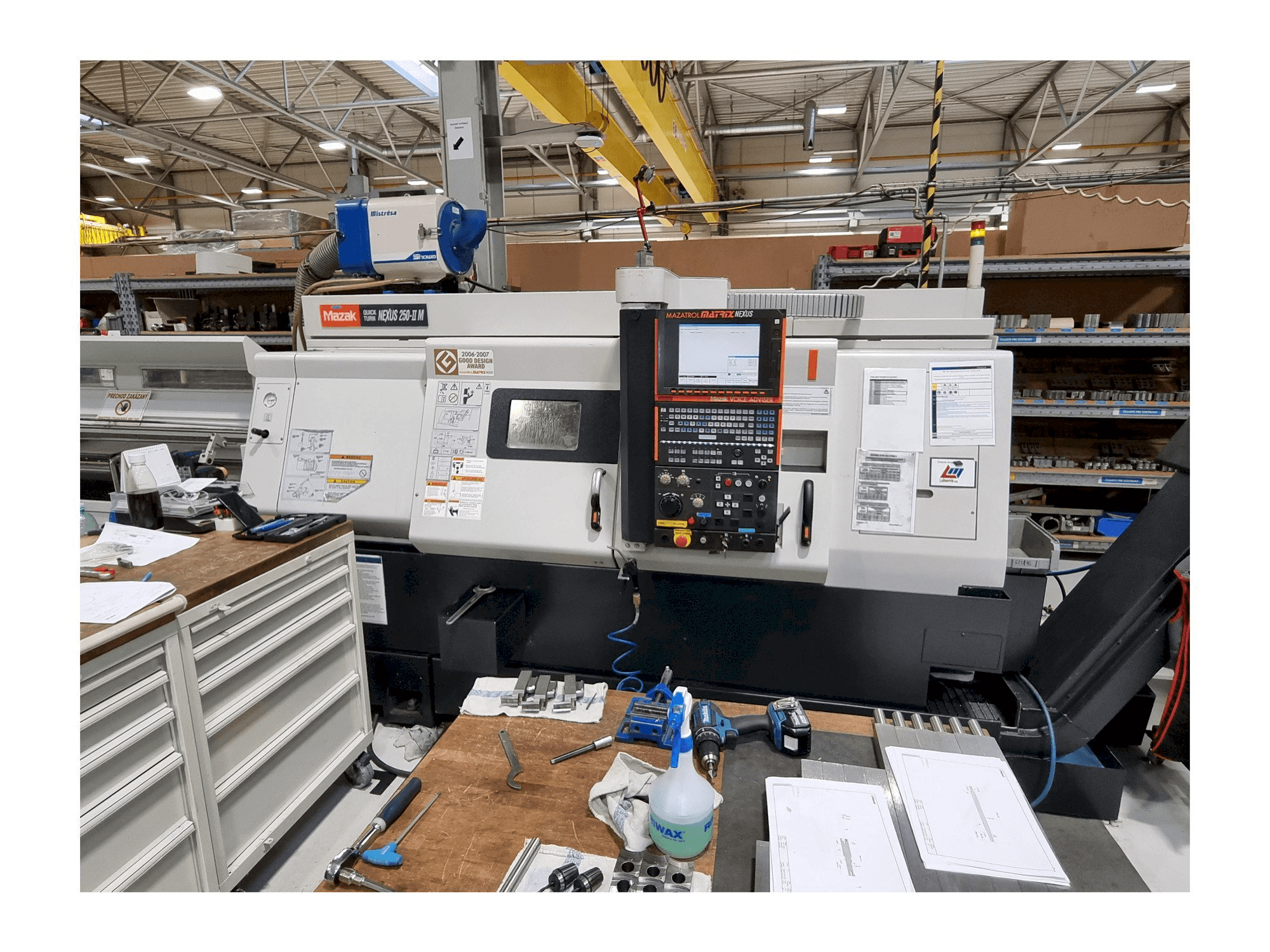 Prikaz stroja Mazak Quick Turn Nexus 250-IIM sprijeda