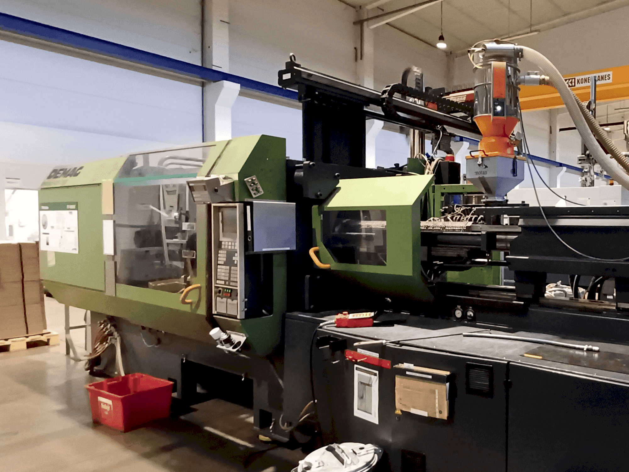 Prikaz stroja DEMAG ERGOTECH 4200-2300 sprijeda