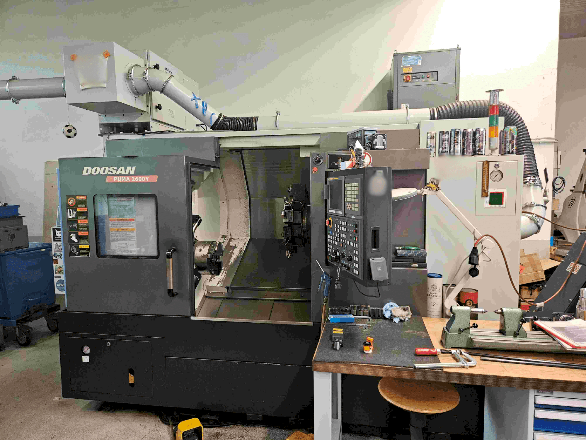 Prikaz stroja DOOSAN PUMA 2600Y sprijeda